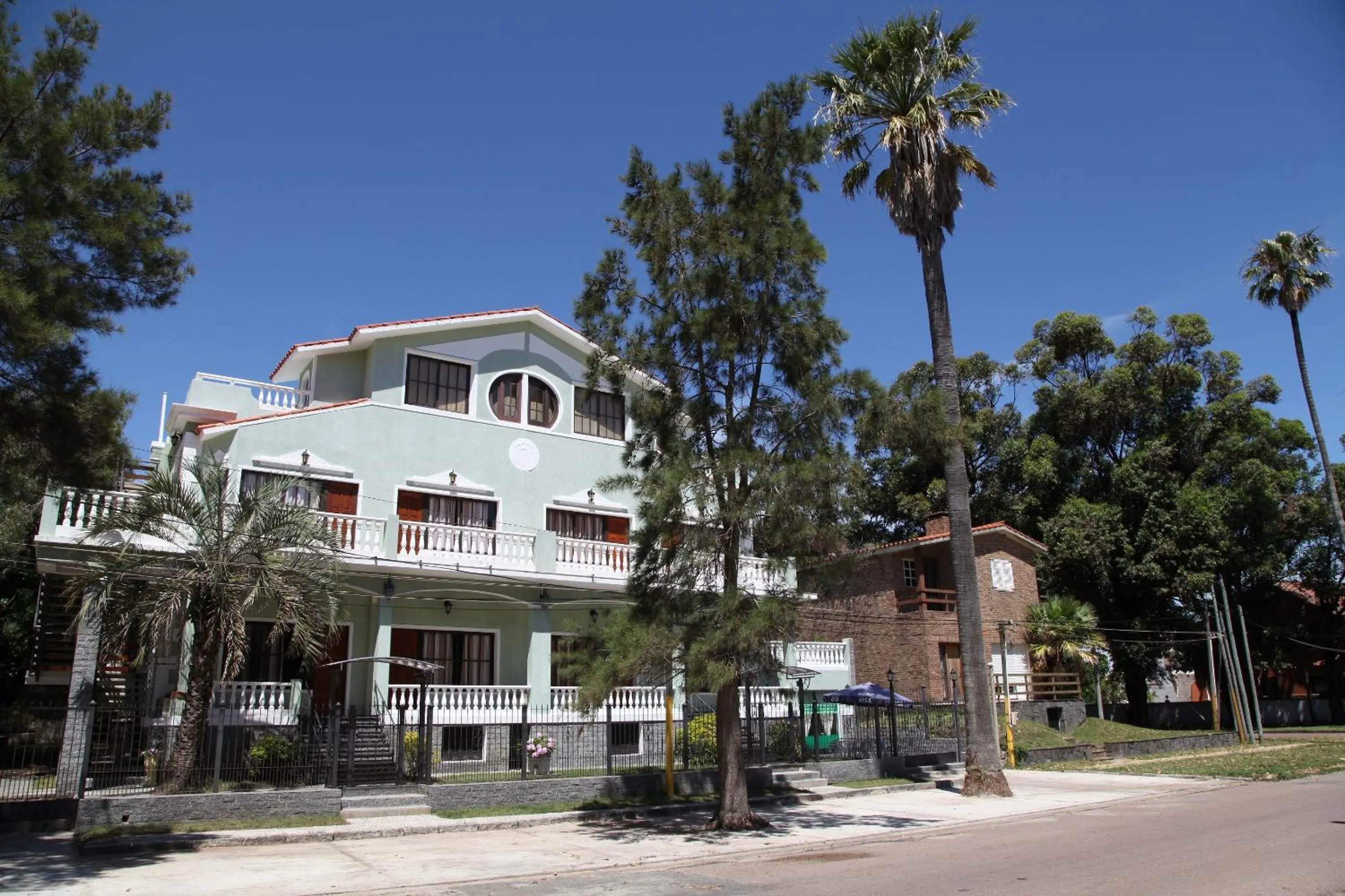 Facade/entrance in Paradise Complejo Turístico