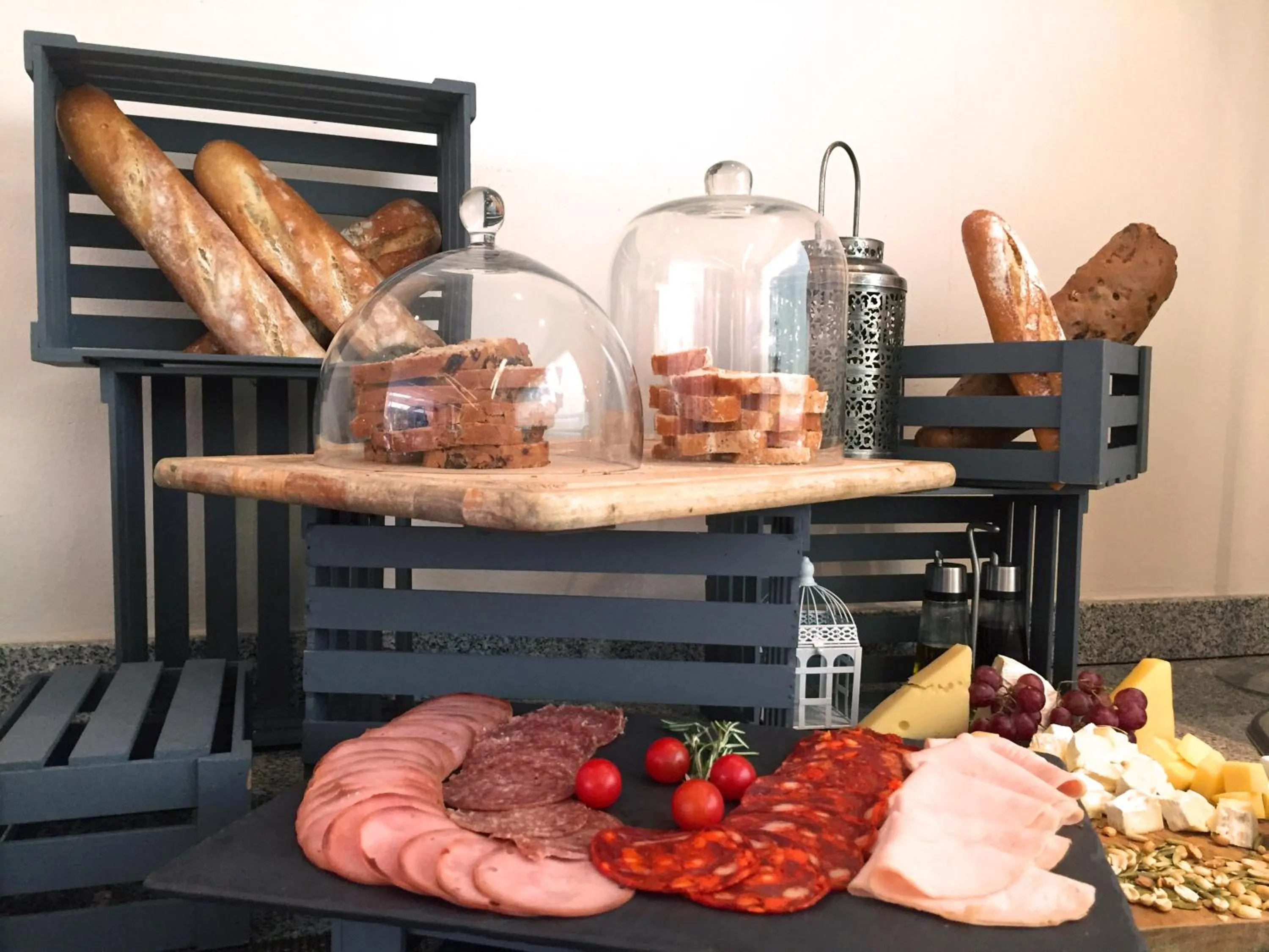 Buffet breakfast in Hotel Novit