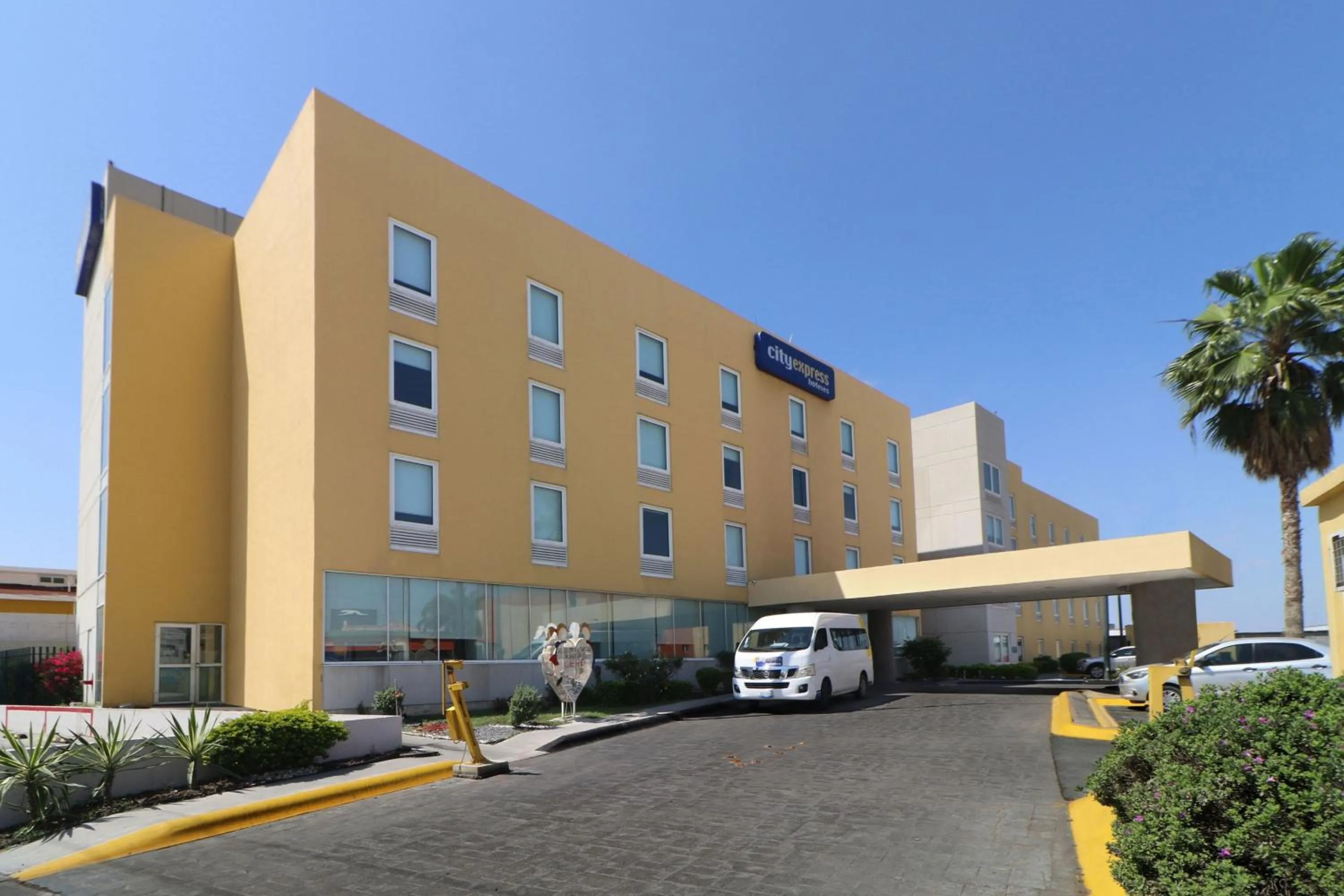Property building in City Express by Marriott Nuevo Laredo