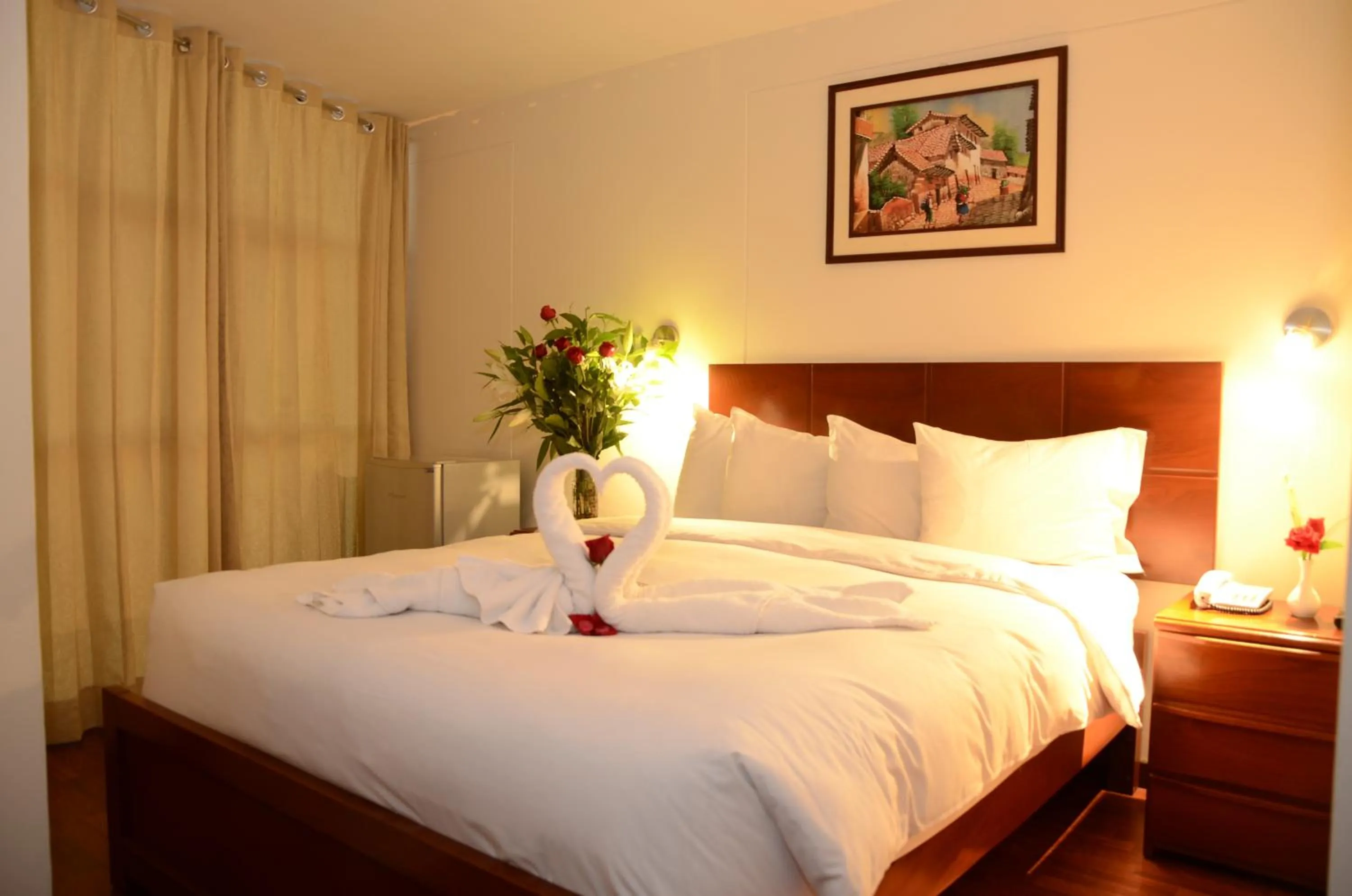 Bedroom, Bed in Golden Inca Hotel