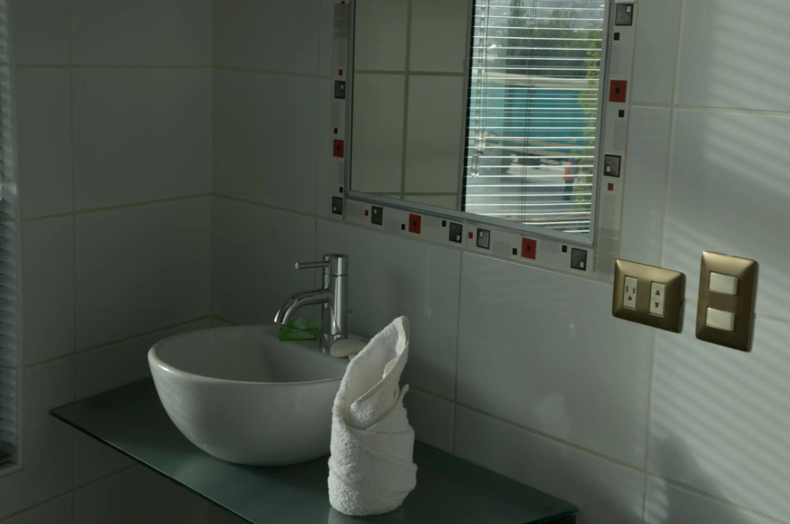 Bathroom in Golden Inca Hotel