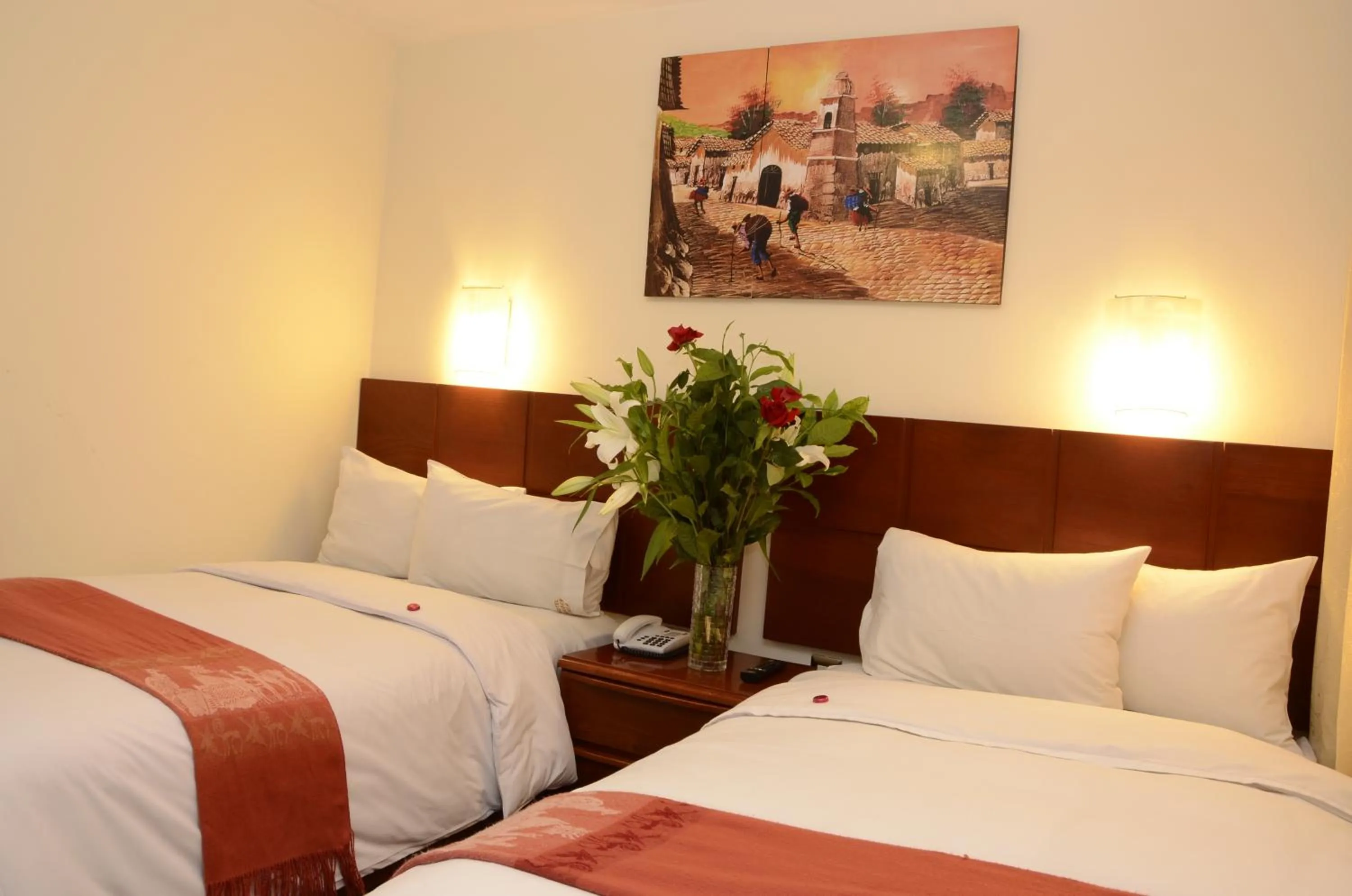 Photo of the whole room, Bed in Golden Inca Hotel