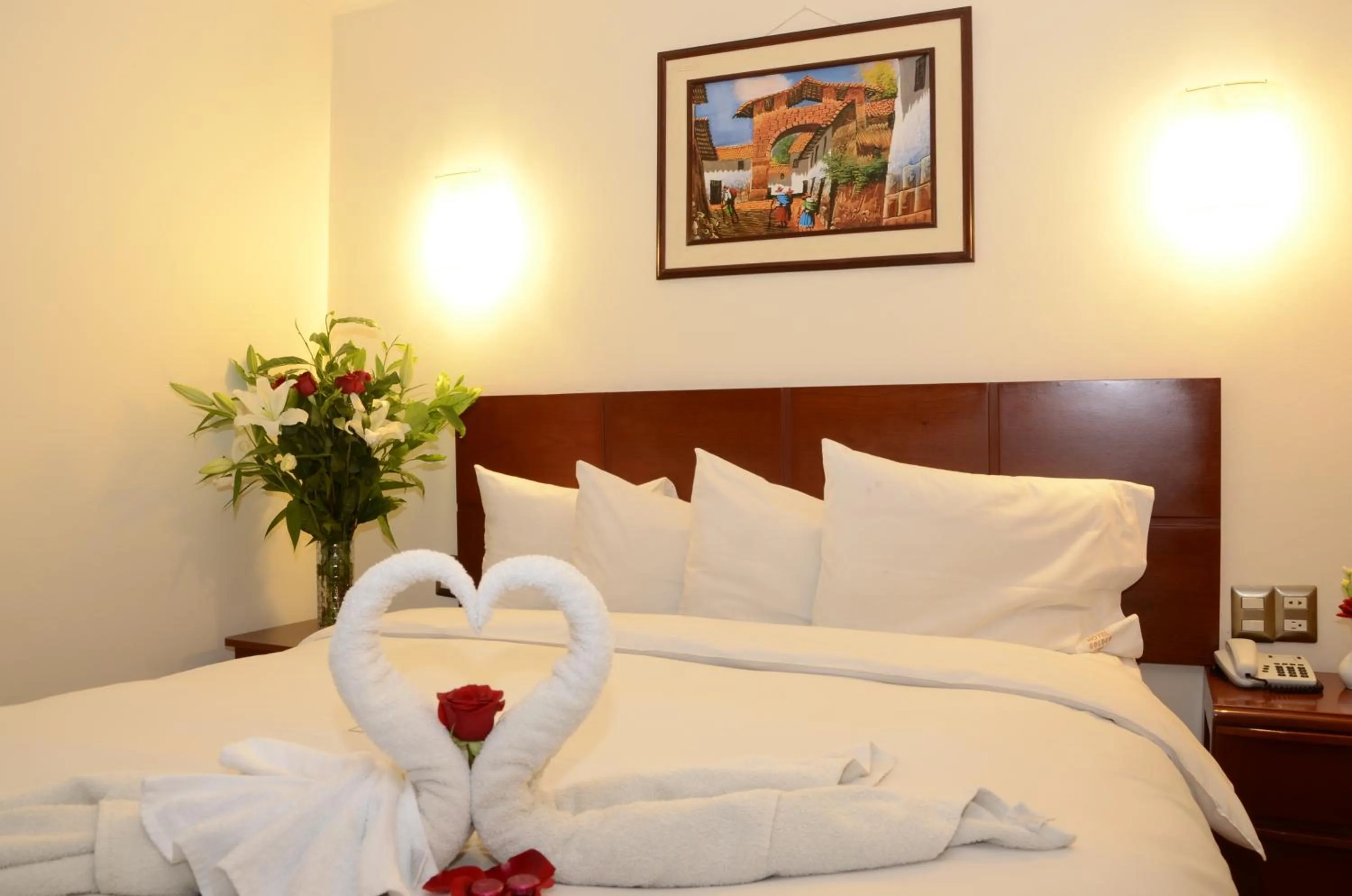 Decorative detail, Bed in Golden Inca Hotel