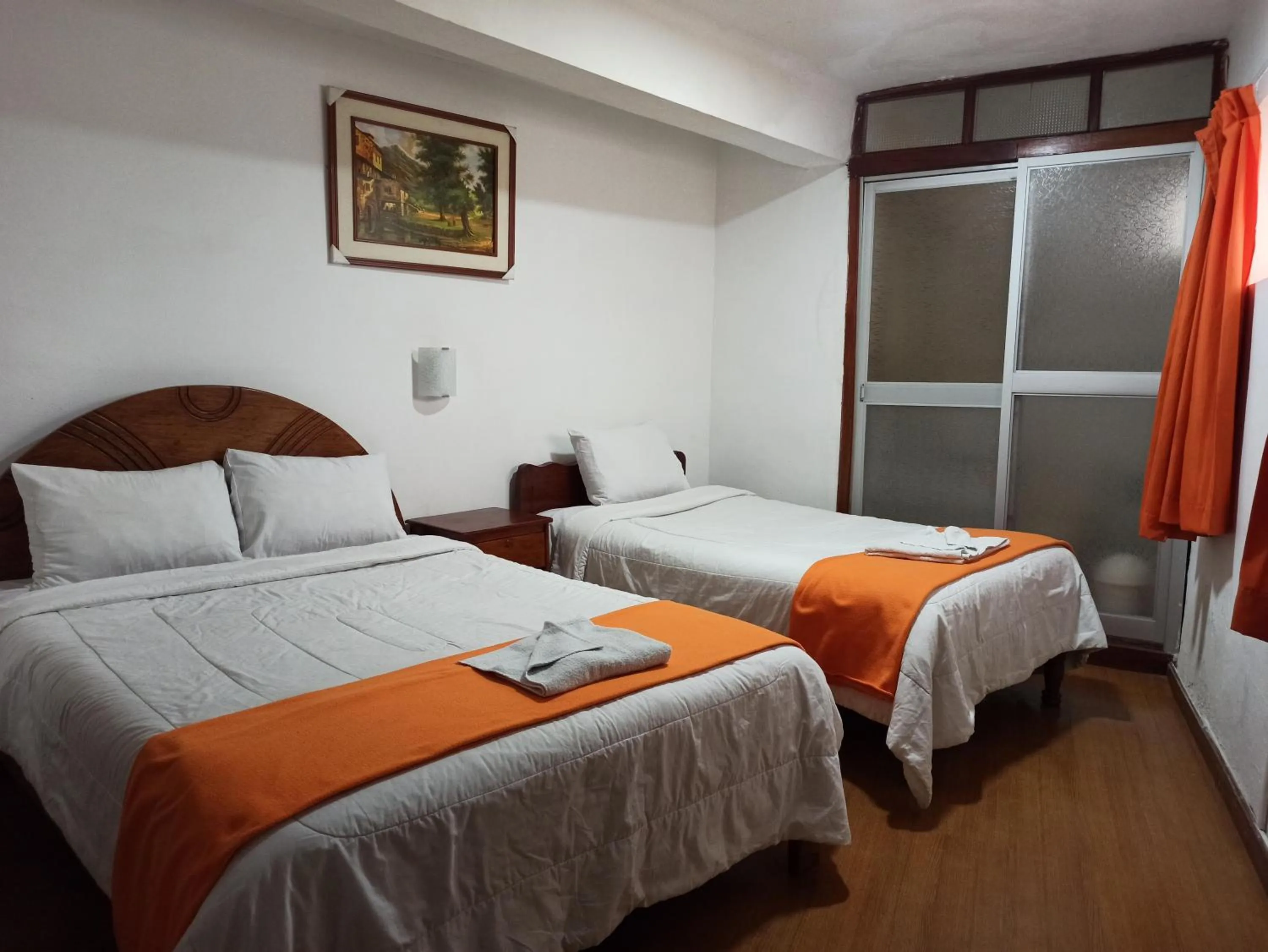 Photo of the whole room, Bed in Hostal Tu Hogar