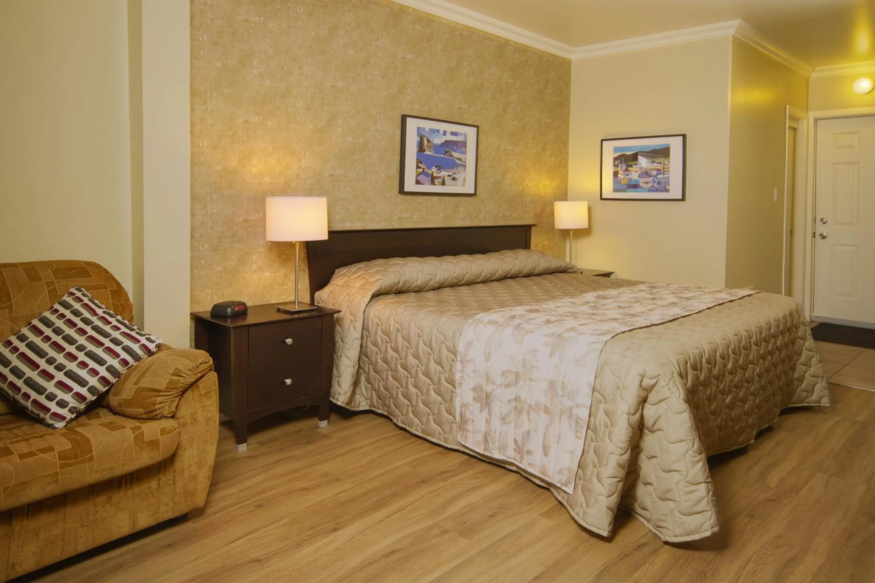 Bed in Hotel Motel Belle Plage