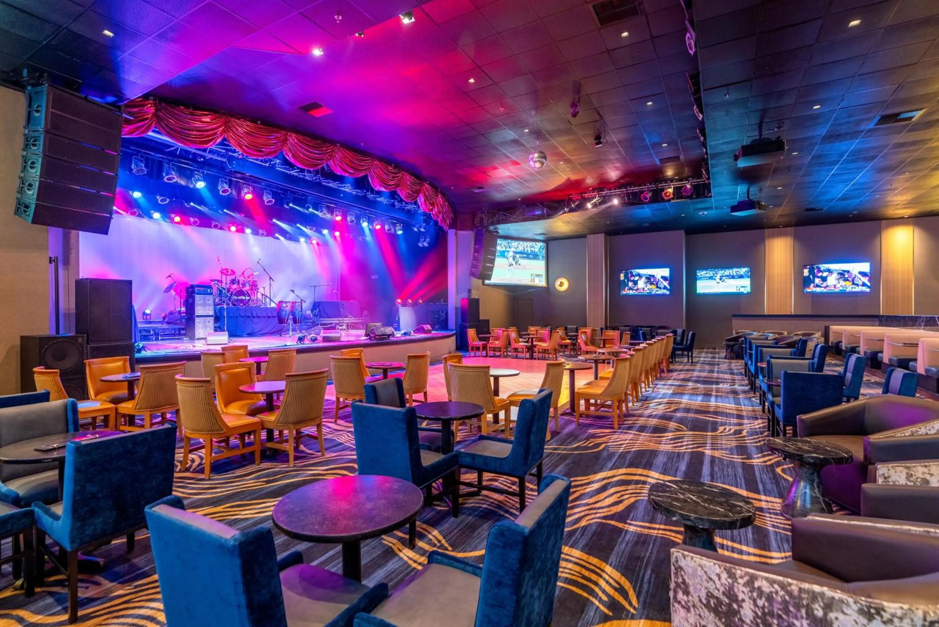 Evening entertainment in CasaBlanca Resort, Casino, Golf & Spa