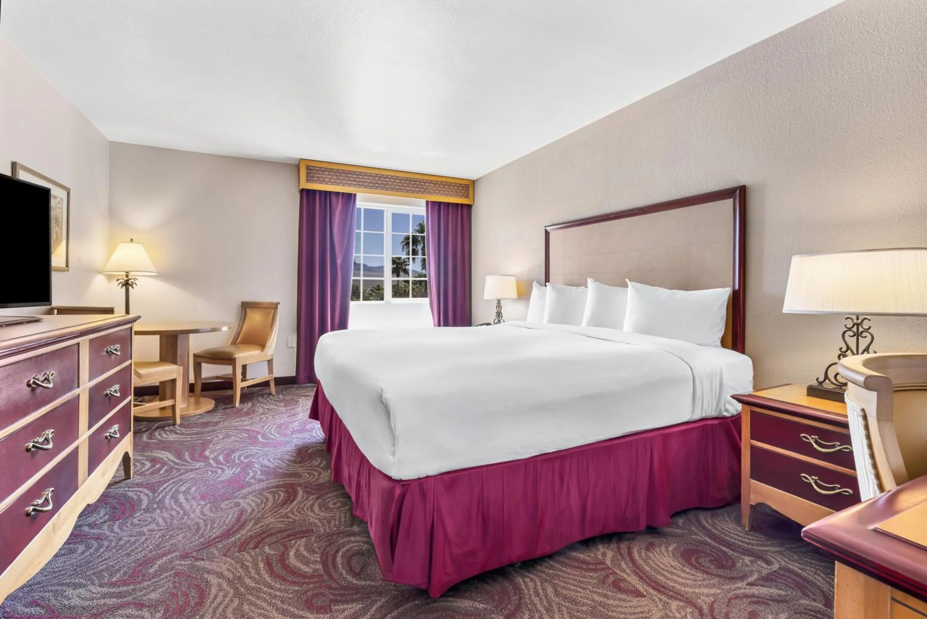 Bed in CasaBlanca Resort, Casino, Golf & Spa