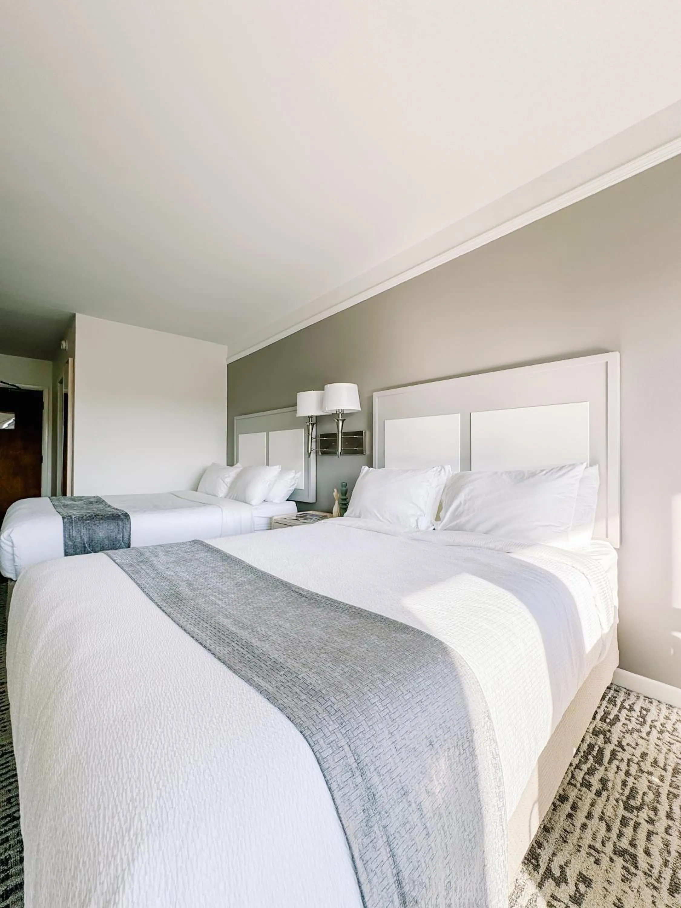 Bed in Royal Atlantic Beach Resort