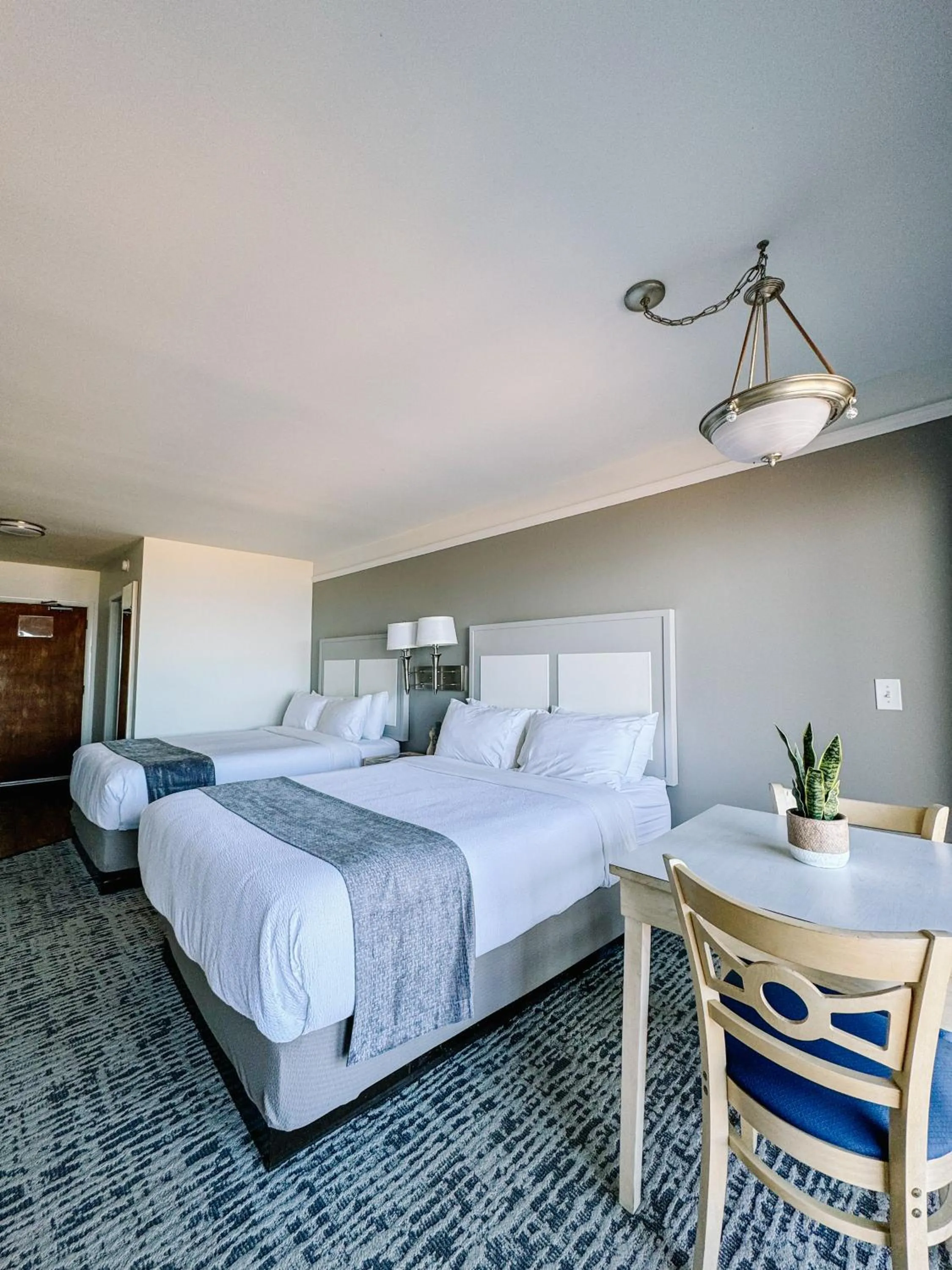 Bed in Royal Atlantic Beach Resort