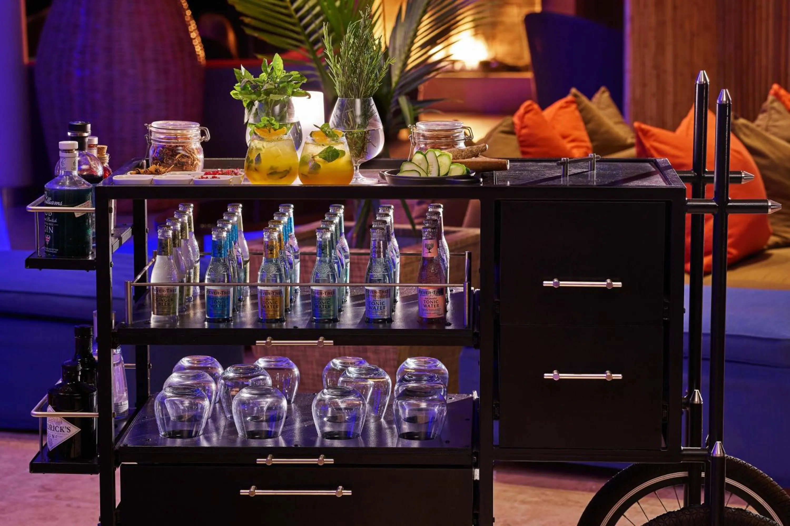 Lounge or bar in Hotel Paracas, a Luxury Collection Resort, Paracas