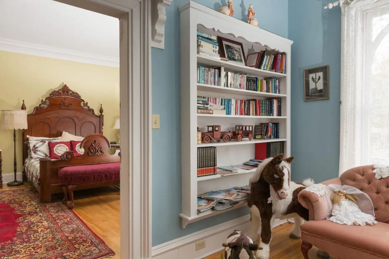 Decorative detail, Bed in Fitzroy Hall