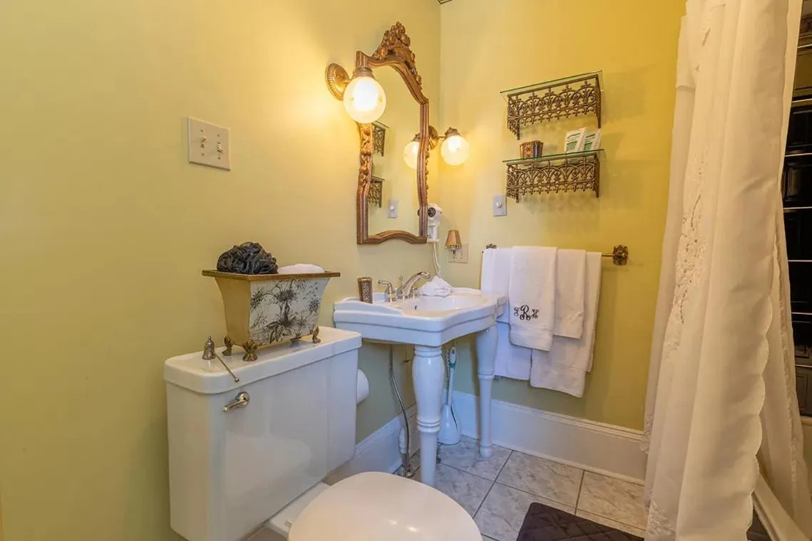 Bathroom in Fitzroy Hall