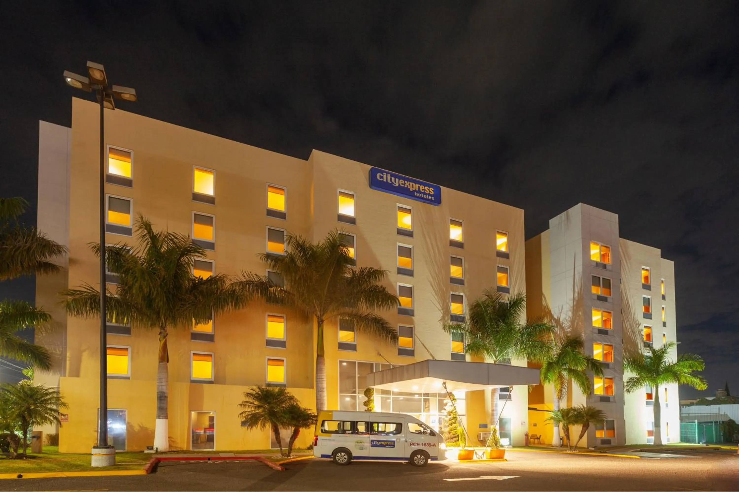 Property building in City Express by Marriott Celaya Parque