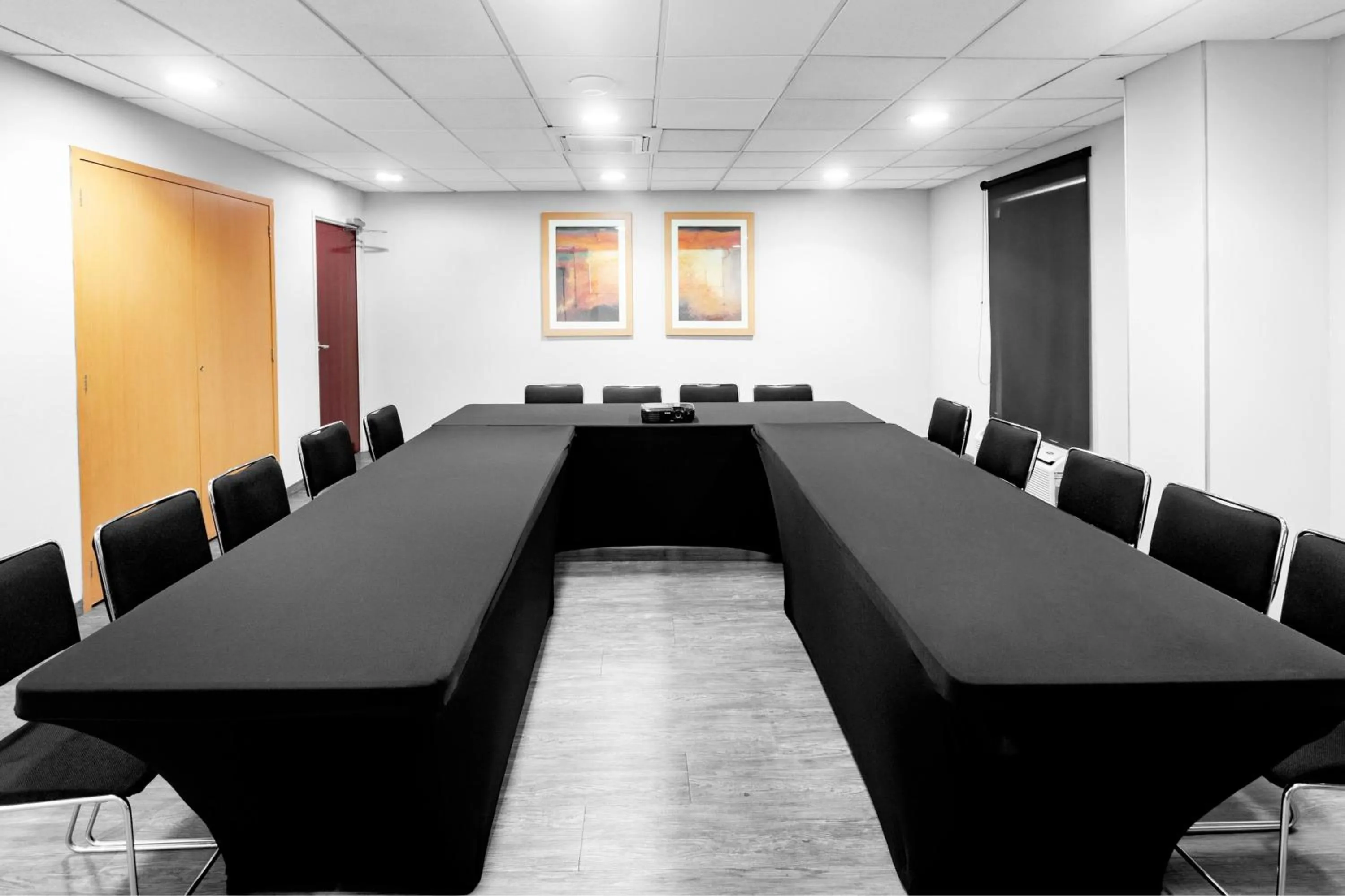 Meeting/conference room in City Express by Marriott Celaya Parque
