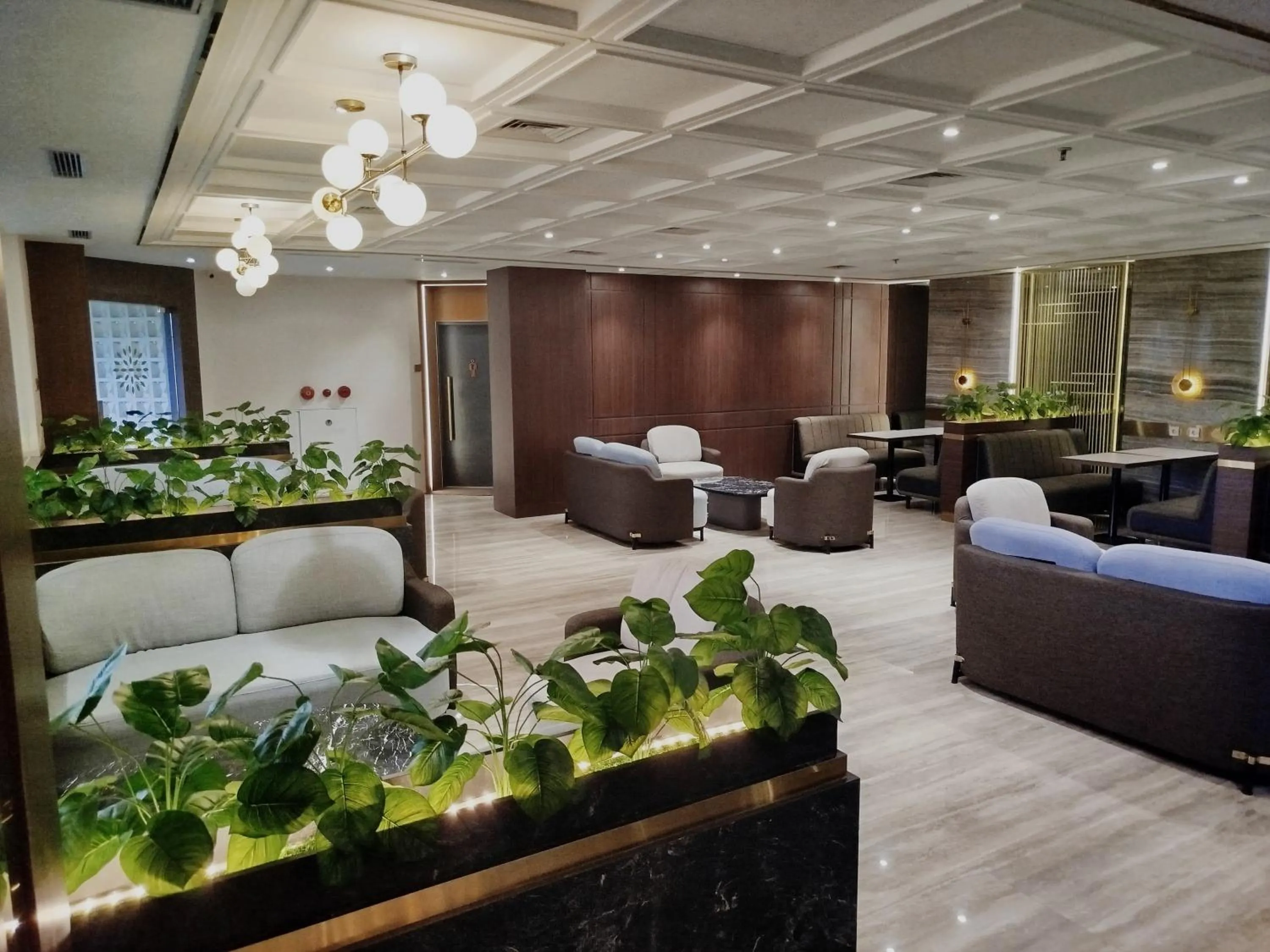 Restaurant/places to eat in The Sun Hotel Sidoarjo