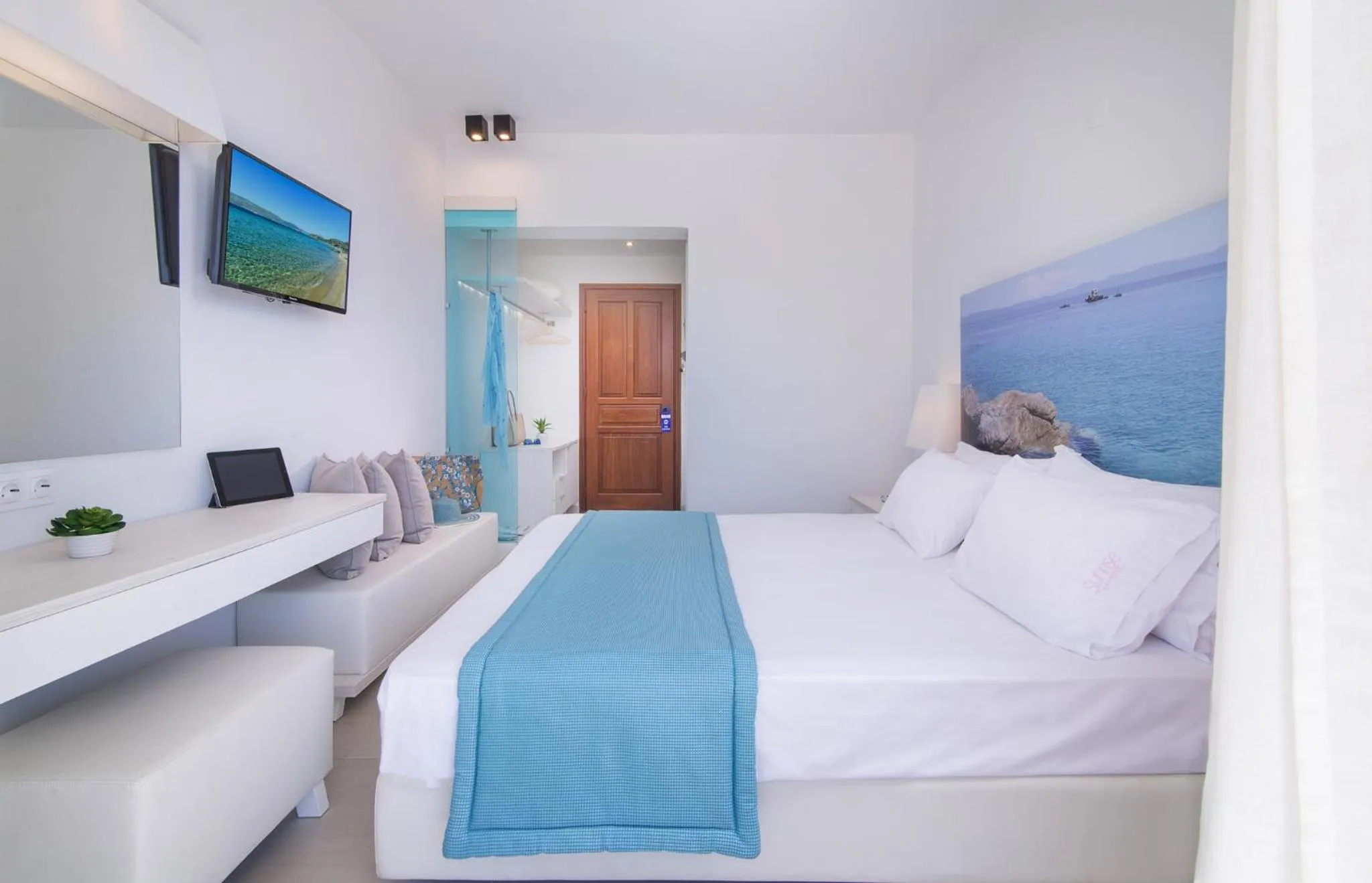 Bedroom, Bed in Sun Rise Hotel