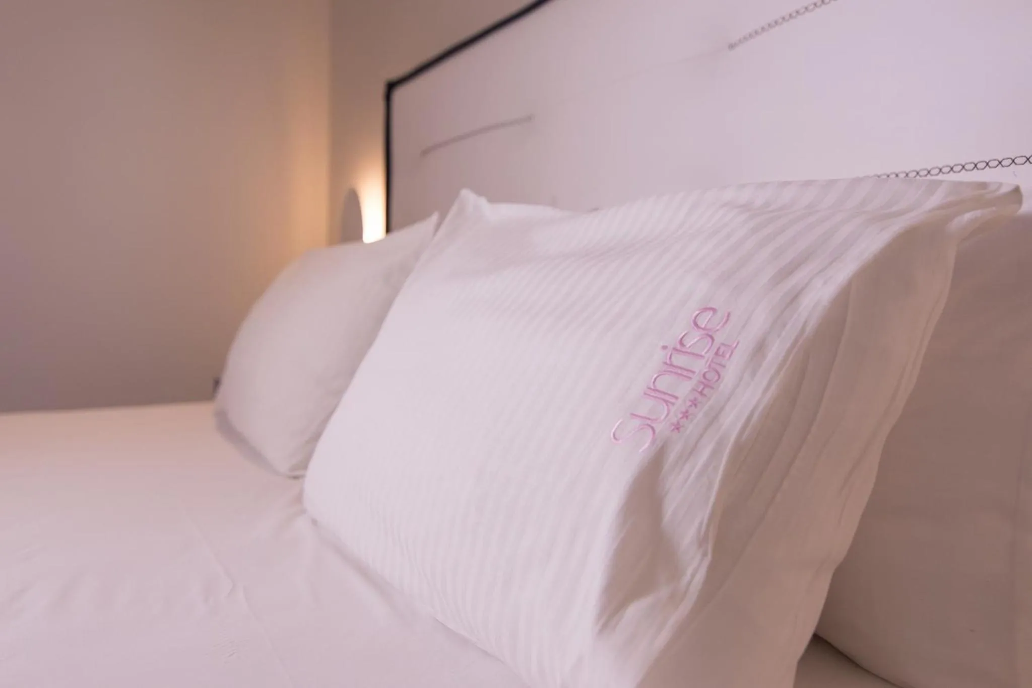 Decorative detail, Bed in Sun Rise Hotel