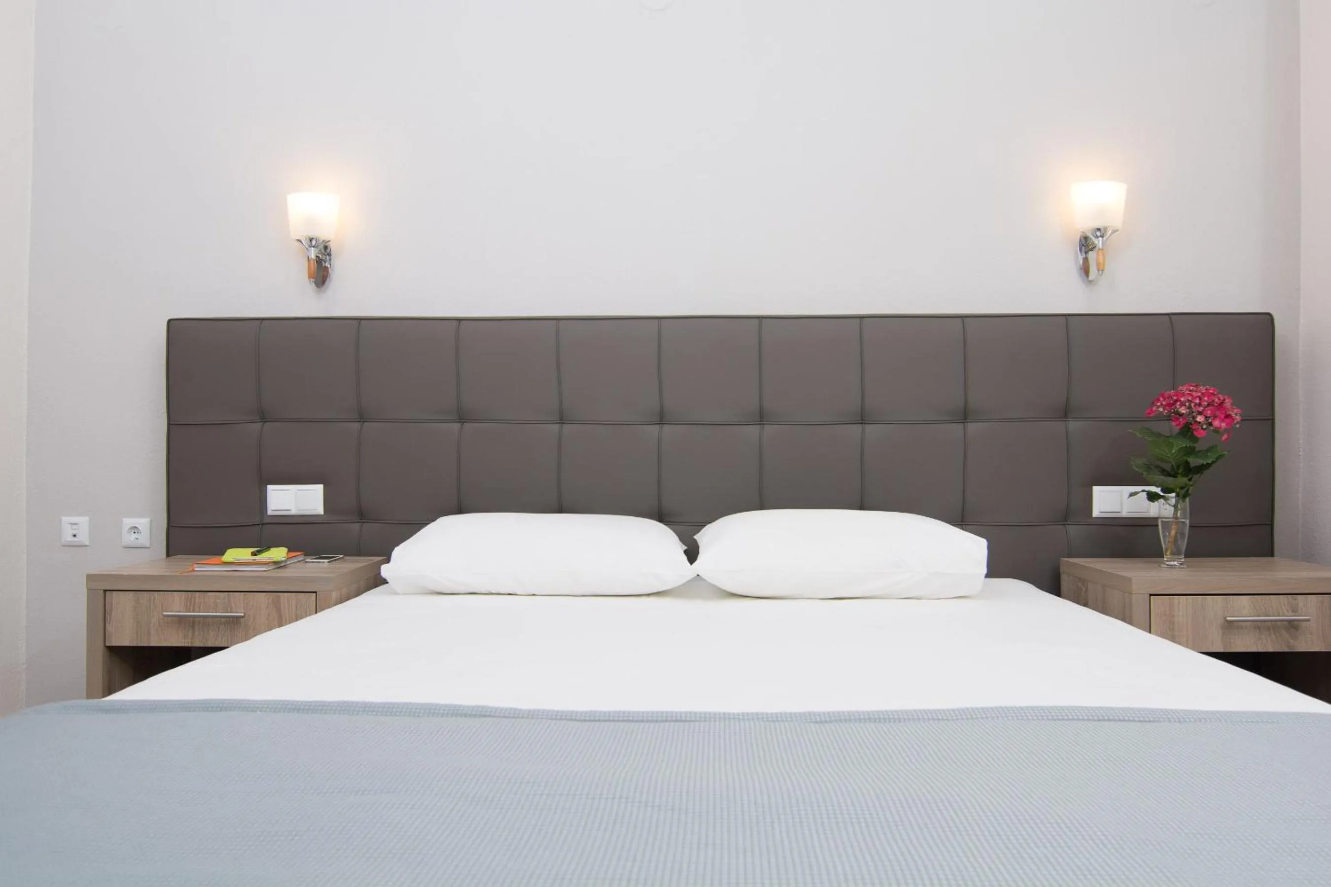 Bed in Sun Rise Hotel