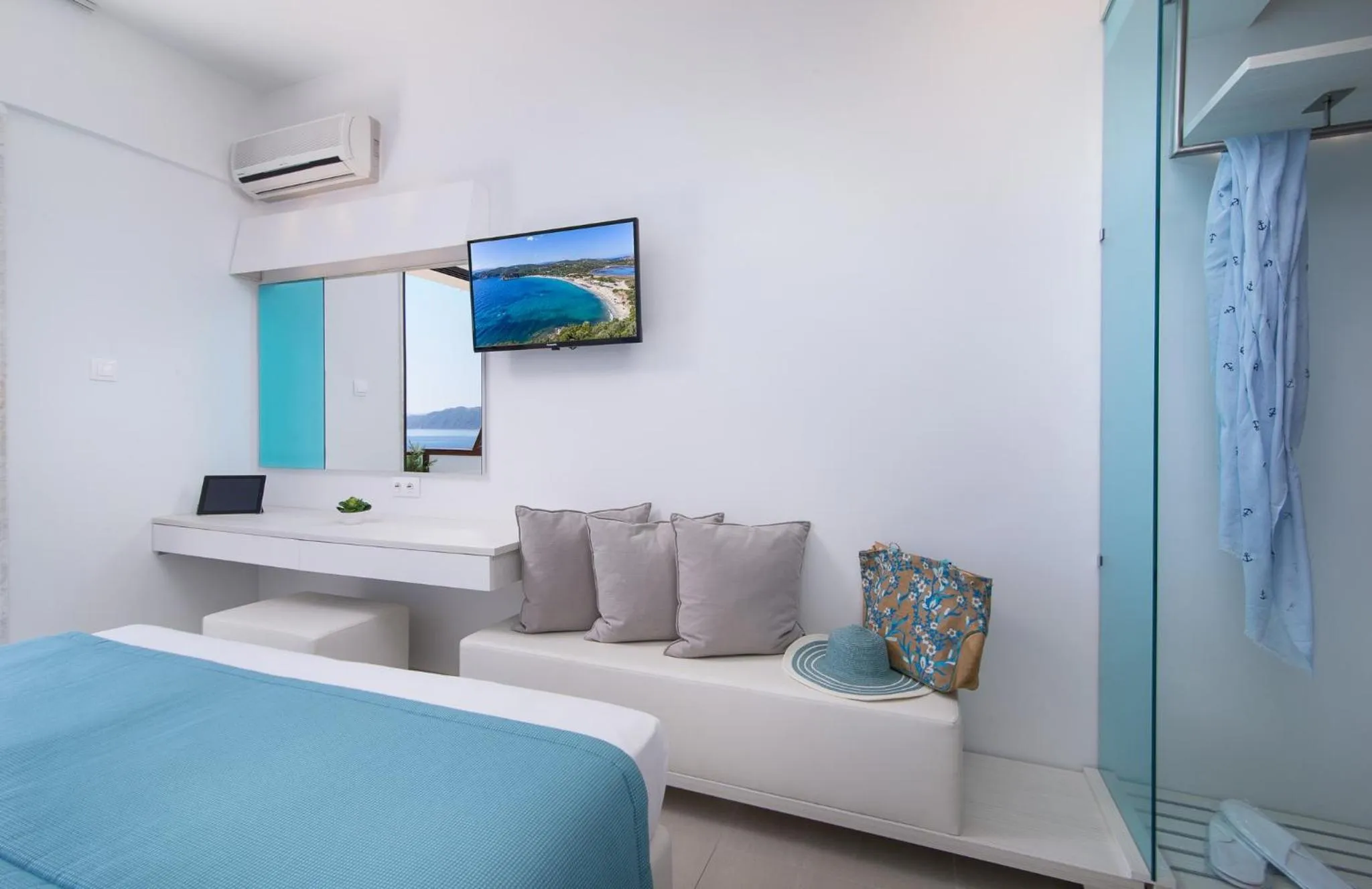 Bedroom, Bed in Sun Rise Hotel