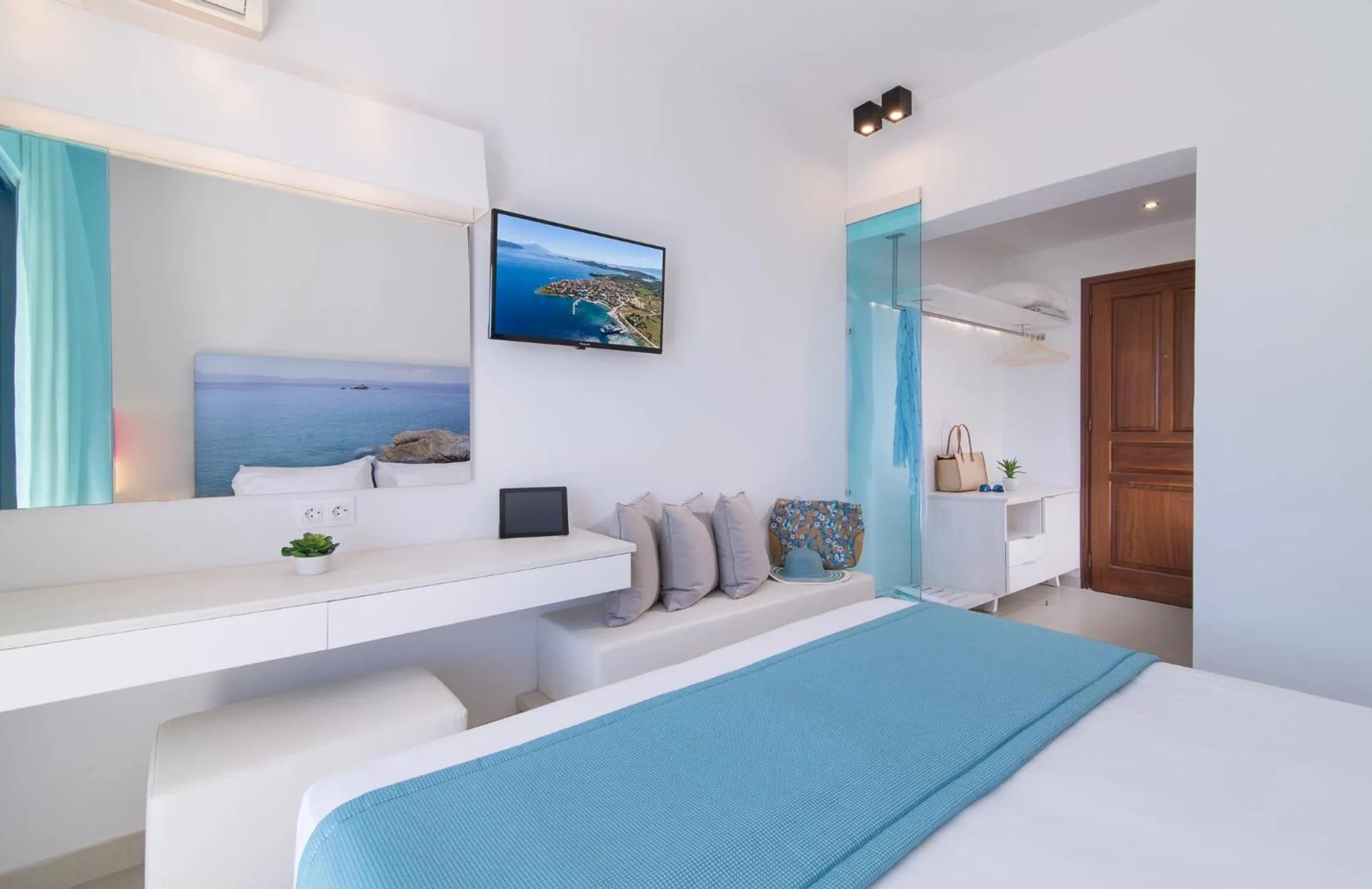 Bedroom, Bed in Sun Rise Hotel