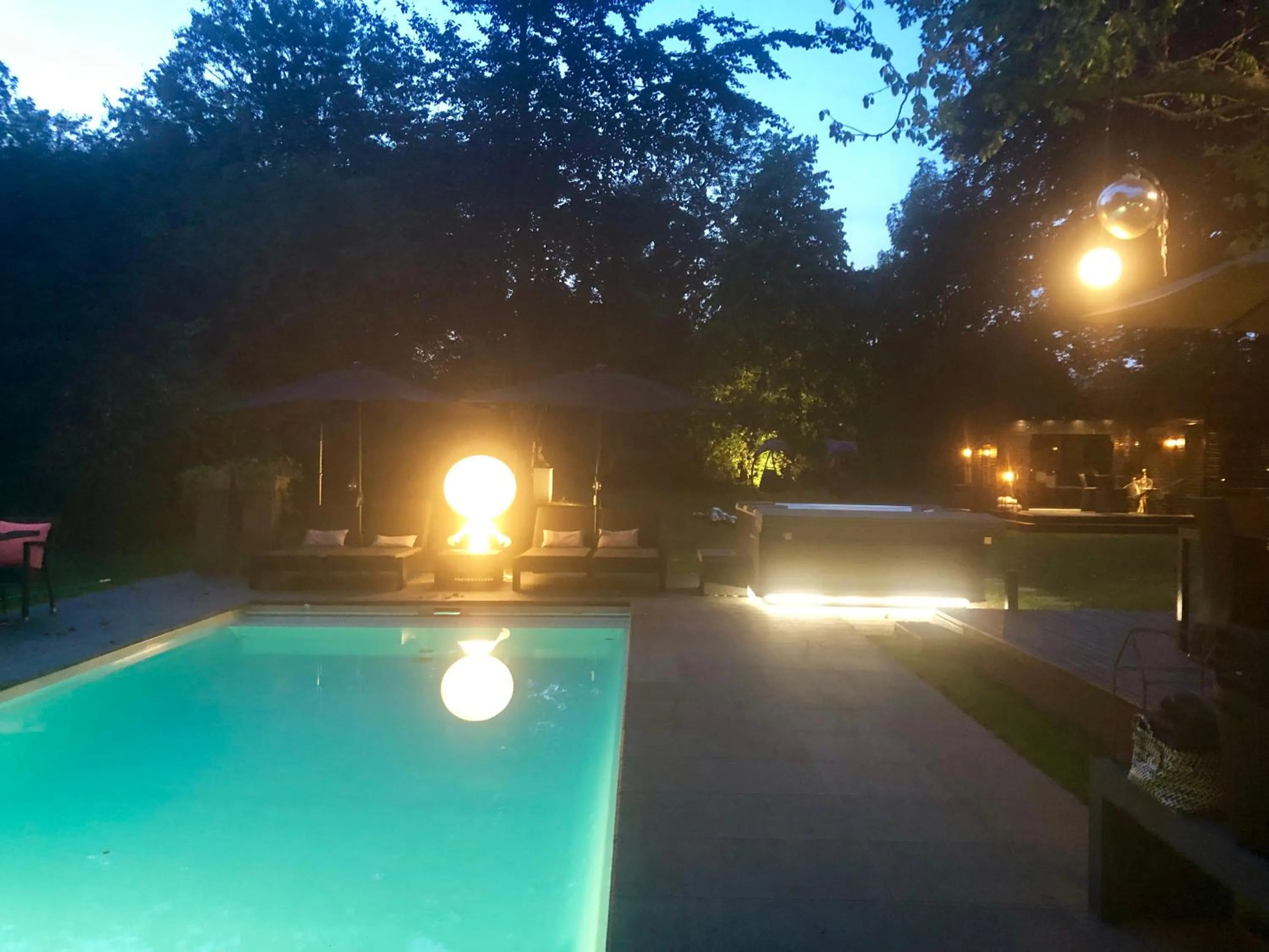 Swimming pool in Charmehotel Manoir Ogygia