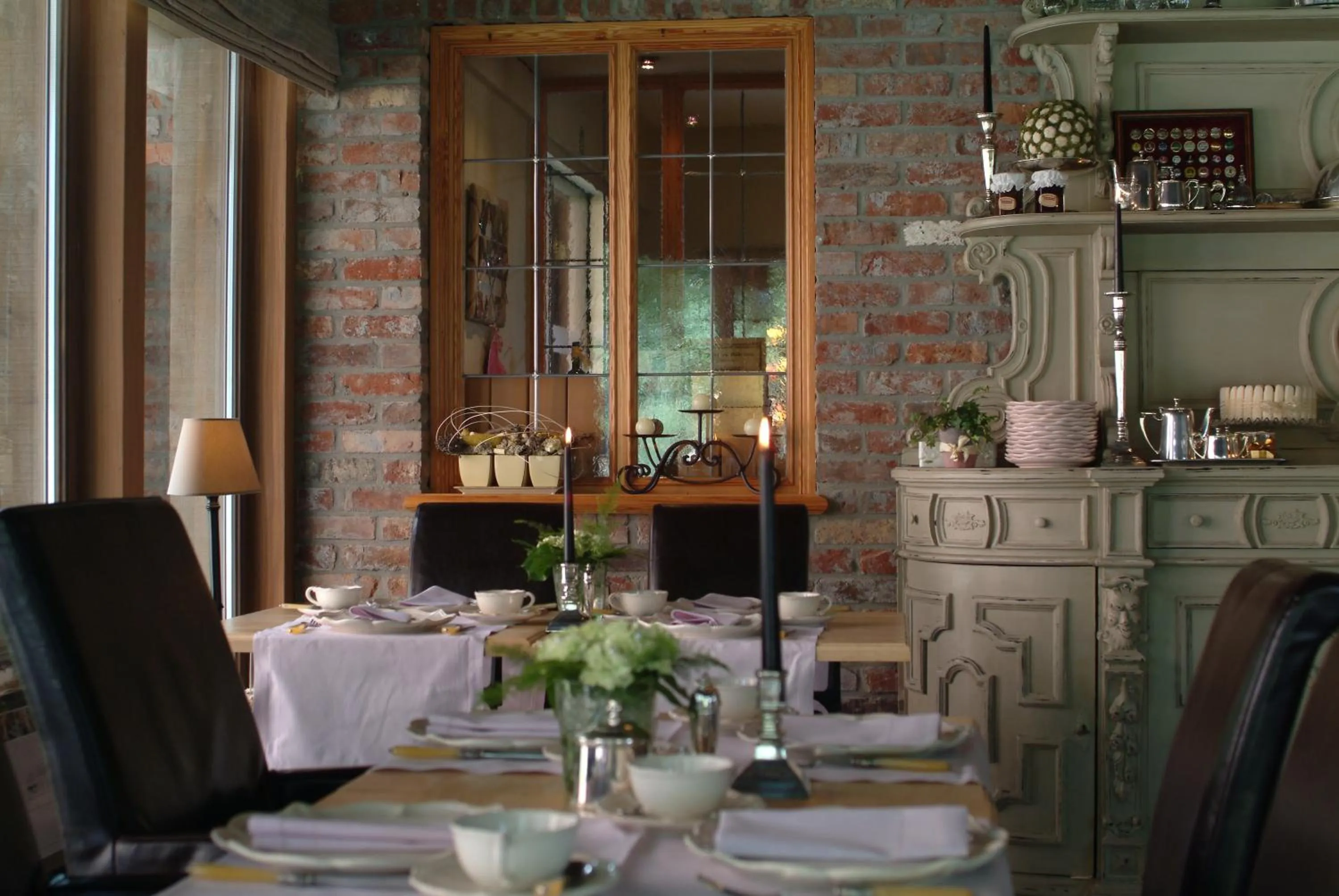 Buffet breakfast in Charmehotel Manoir Ogygia