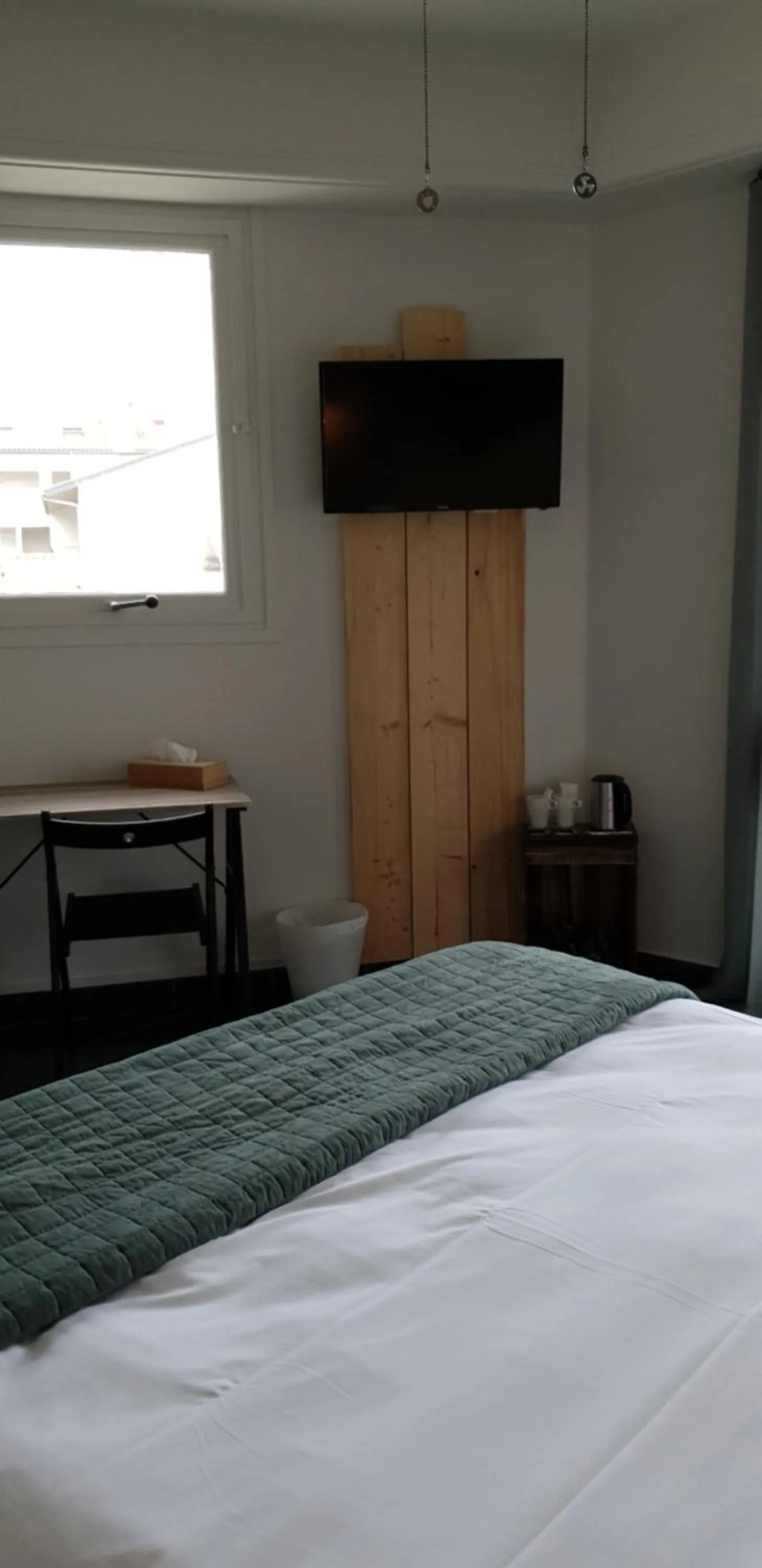 Bedroom, Bed in Hôtel La Baïne