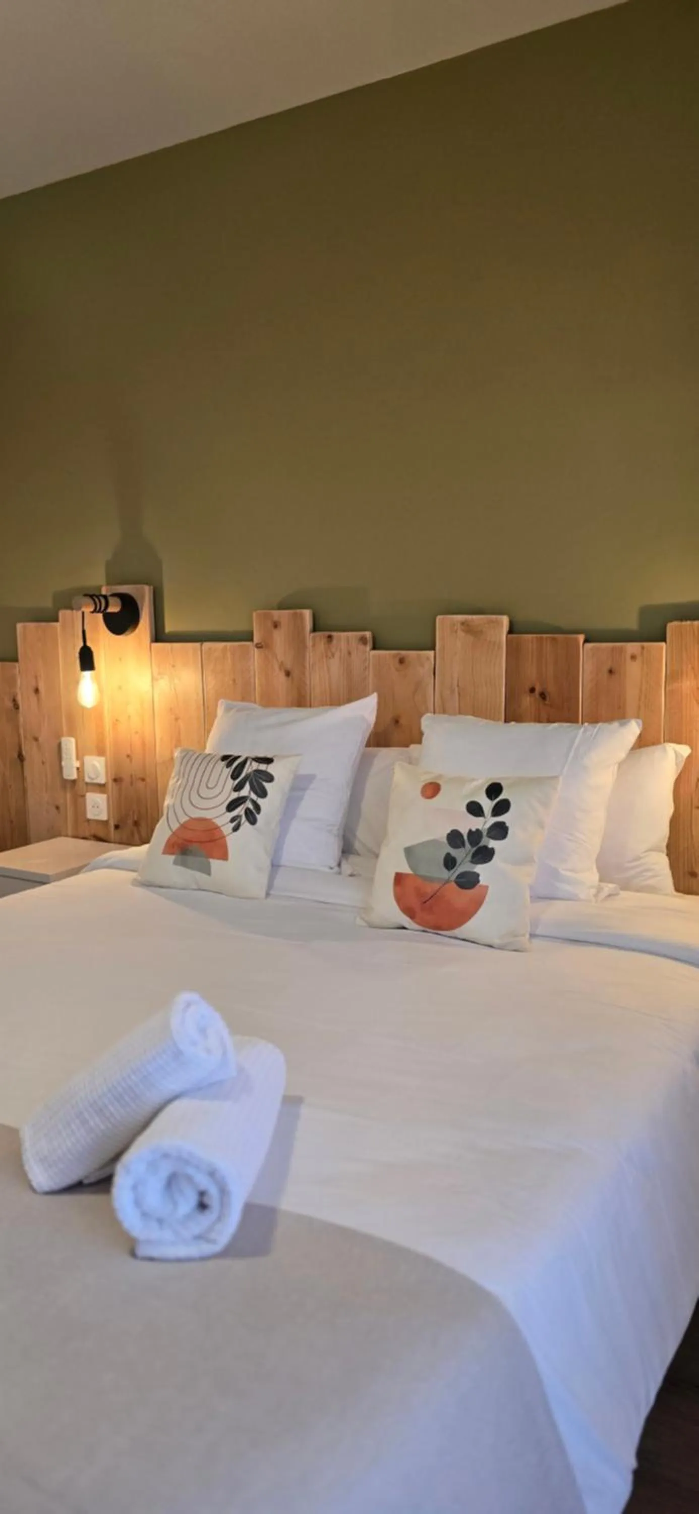 Bed in Hôtel La Baïne