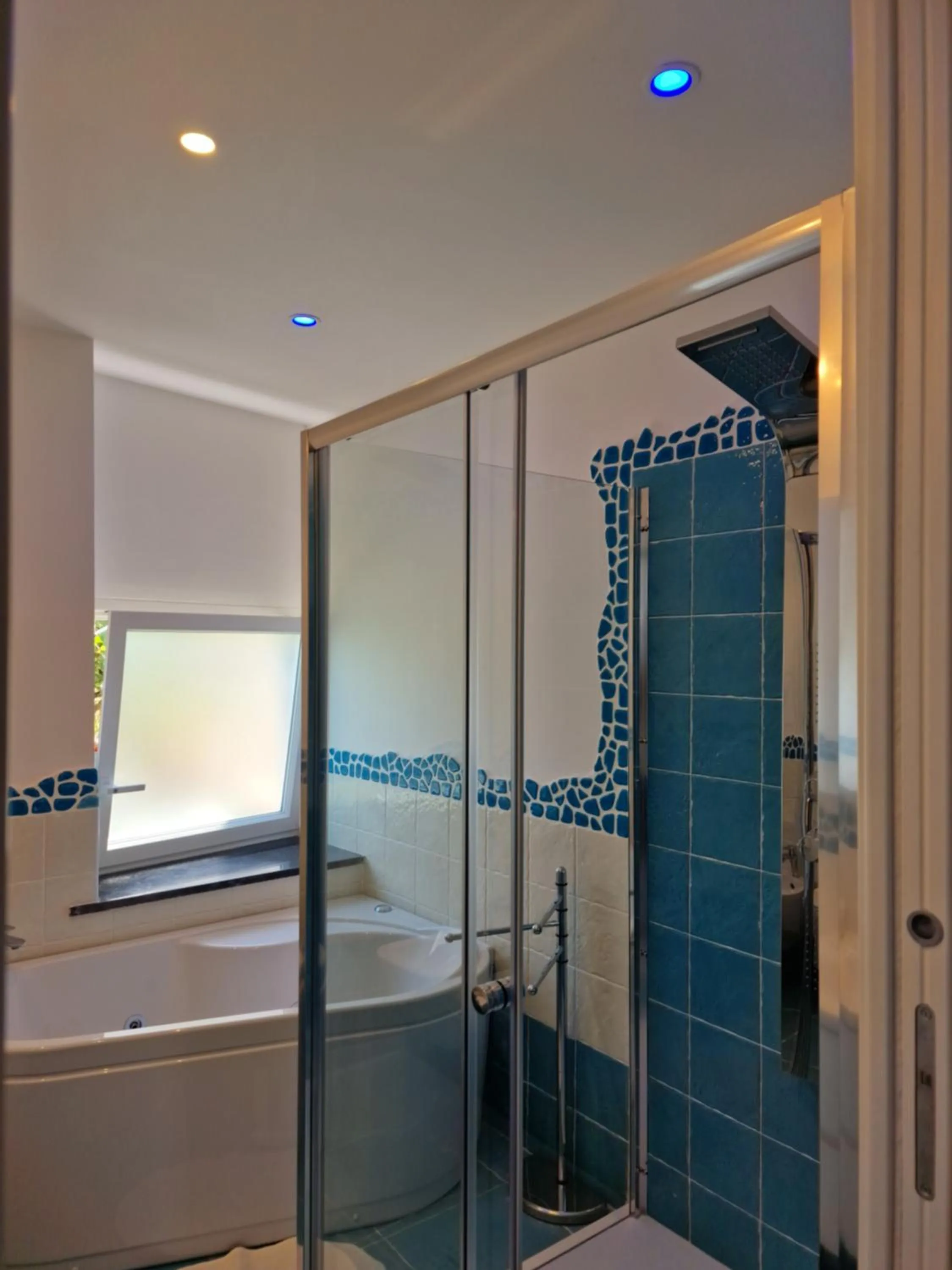 Shower in Hotel Da Maria