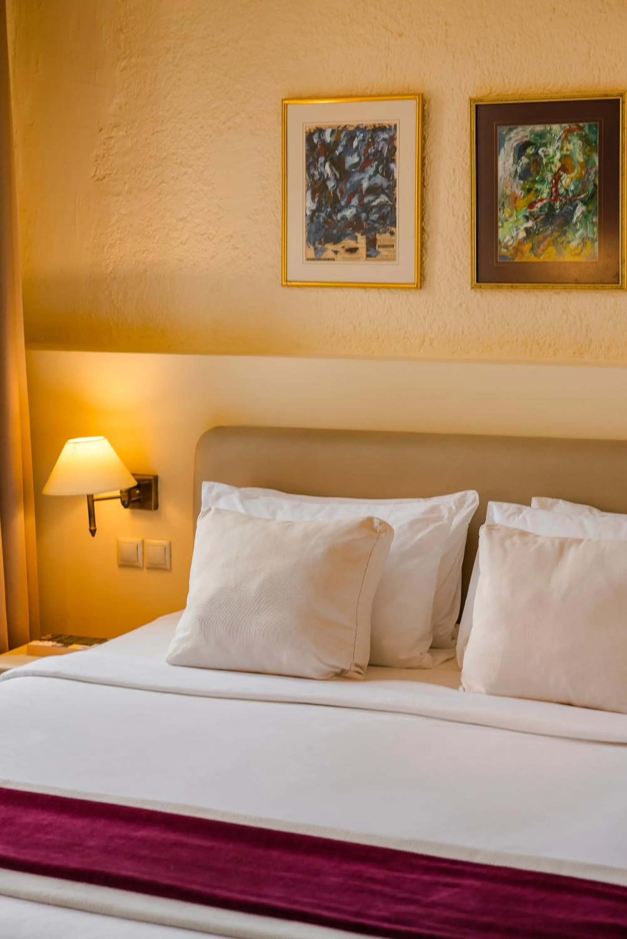 Bed in Alcanea Boutique Hotel