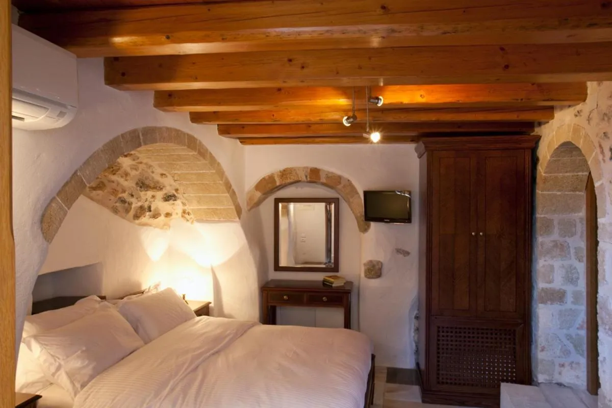 Bed in Likinia Hotel