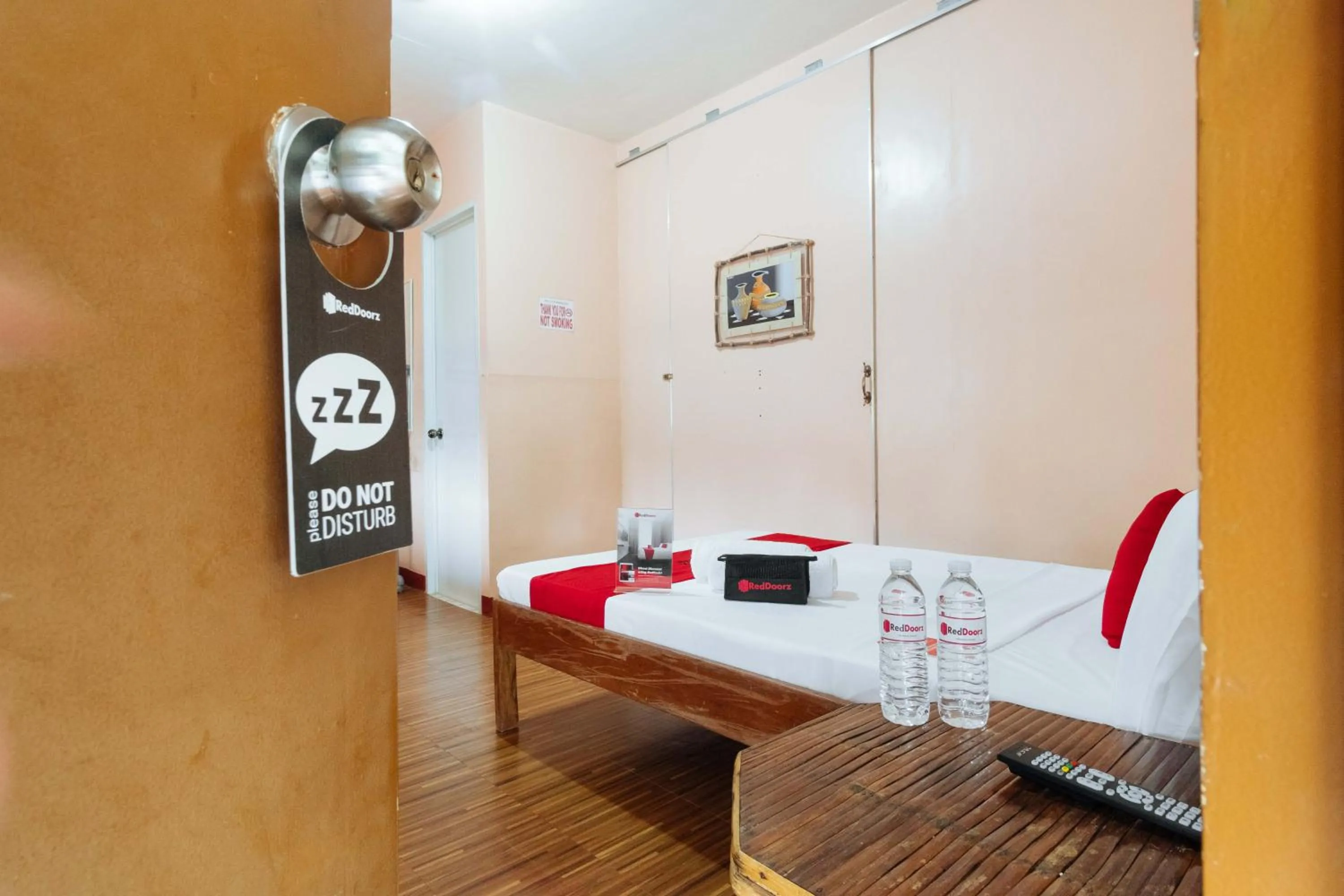 Bedroom, Bathroom in RedDoorz @ BM Road