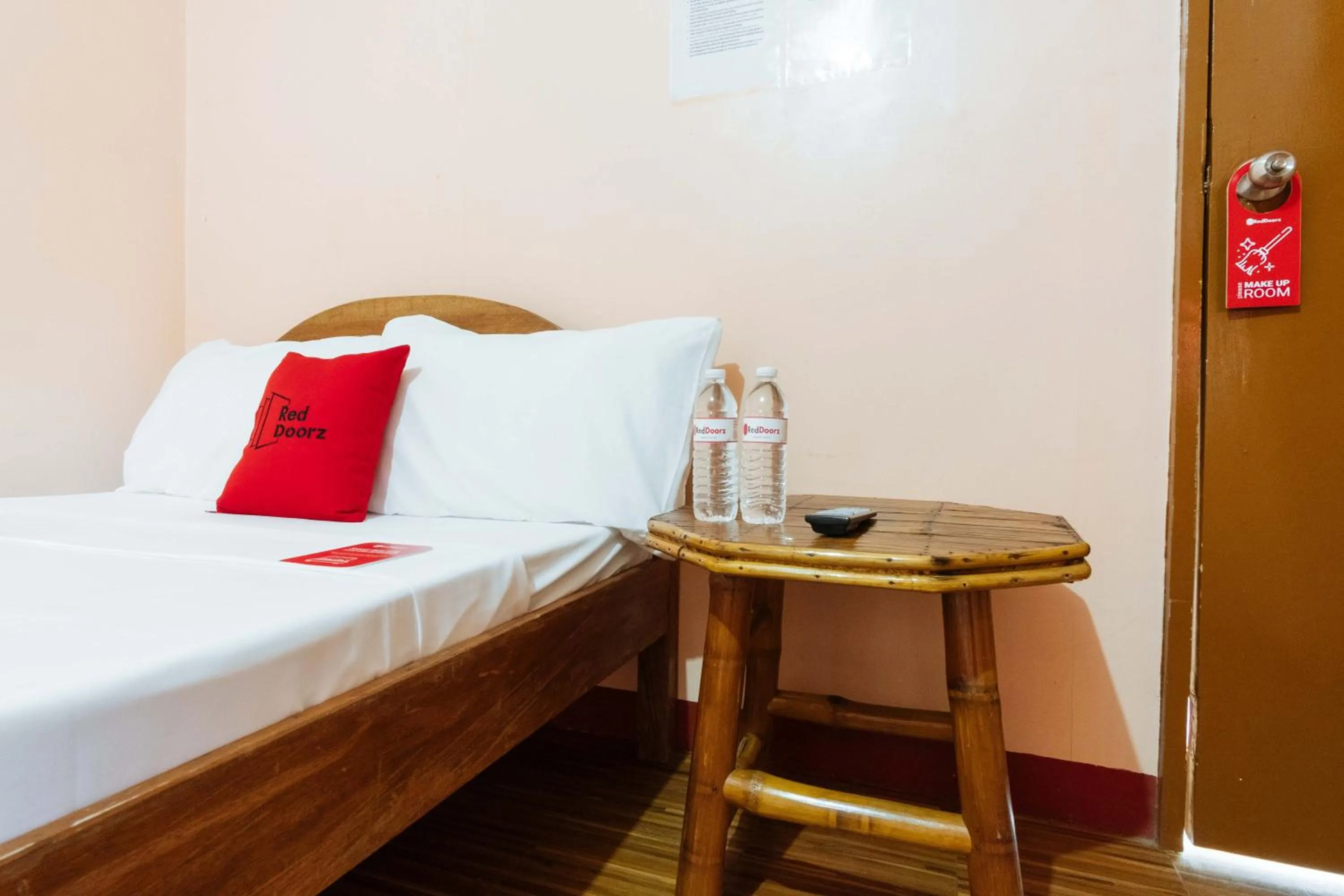 Bedroom in RedDoorz @ BM Road