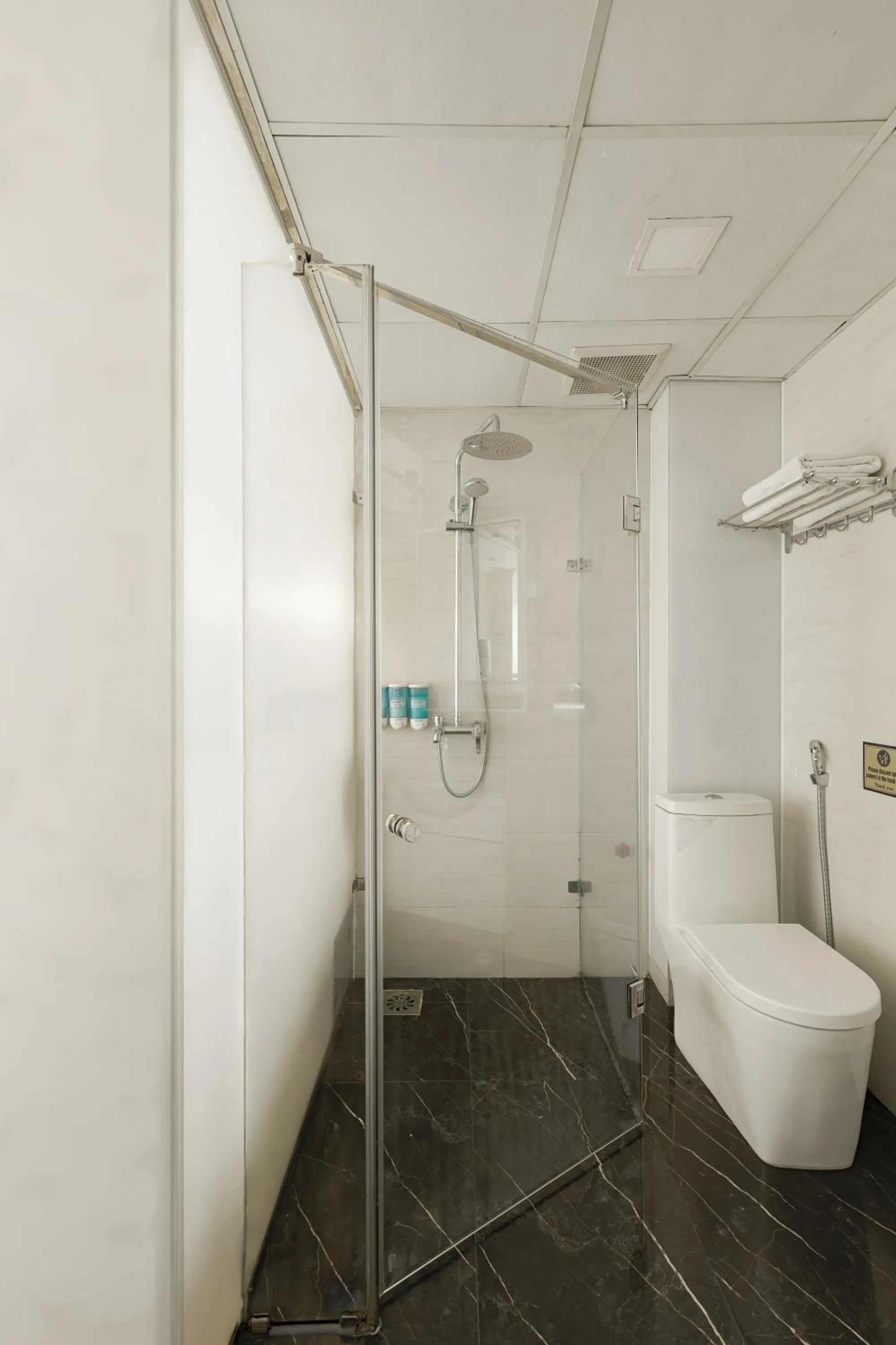 Bathroom in Bella Rosa Trendy Hotel & Spa