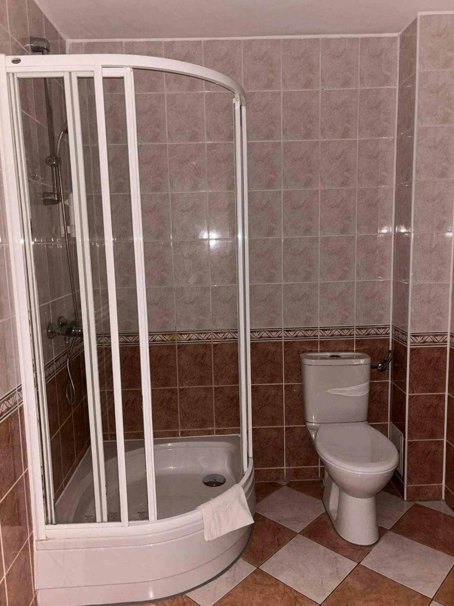 Shower in Motel Petro