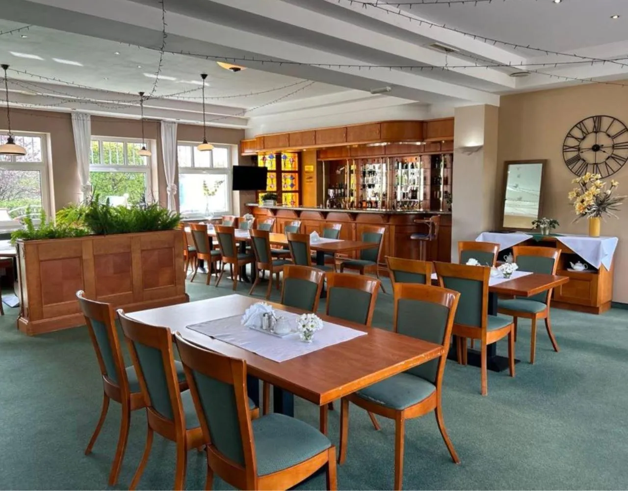 Restaurant/places to eat in Motel Petro