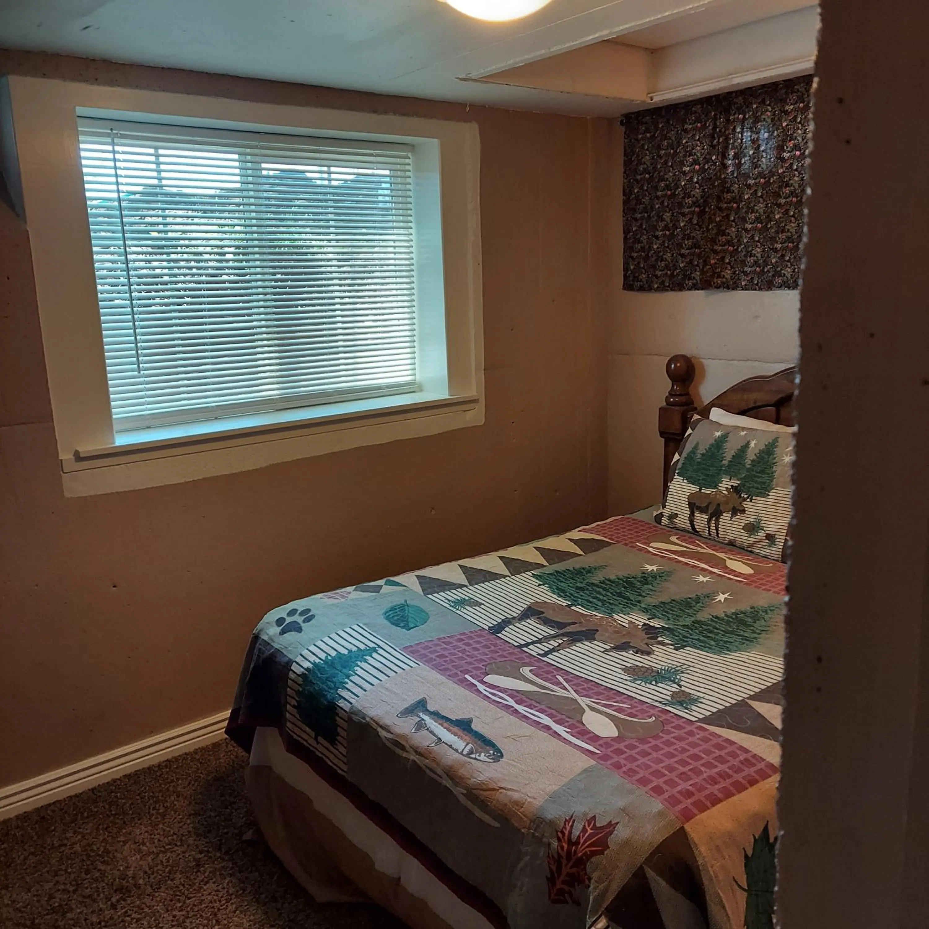 Bed in Three Bears Inn