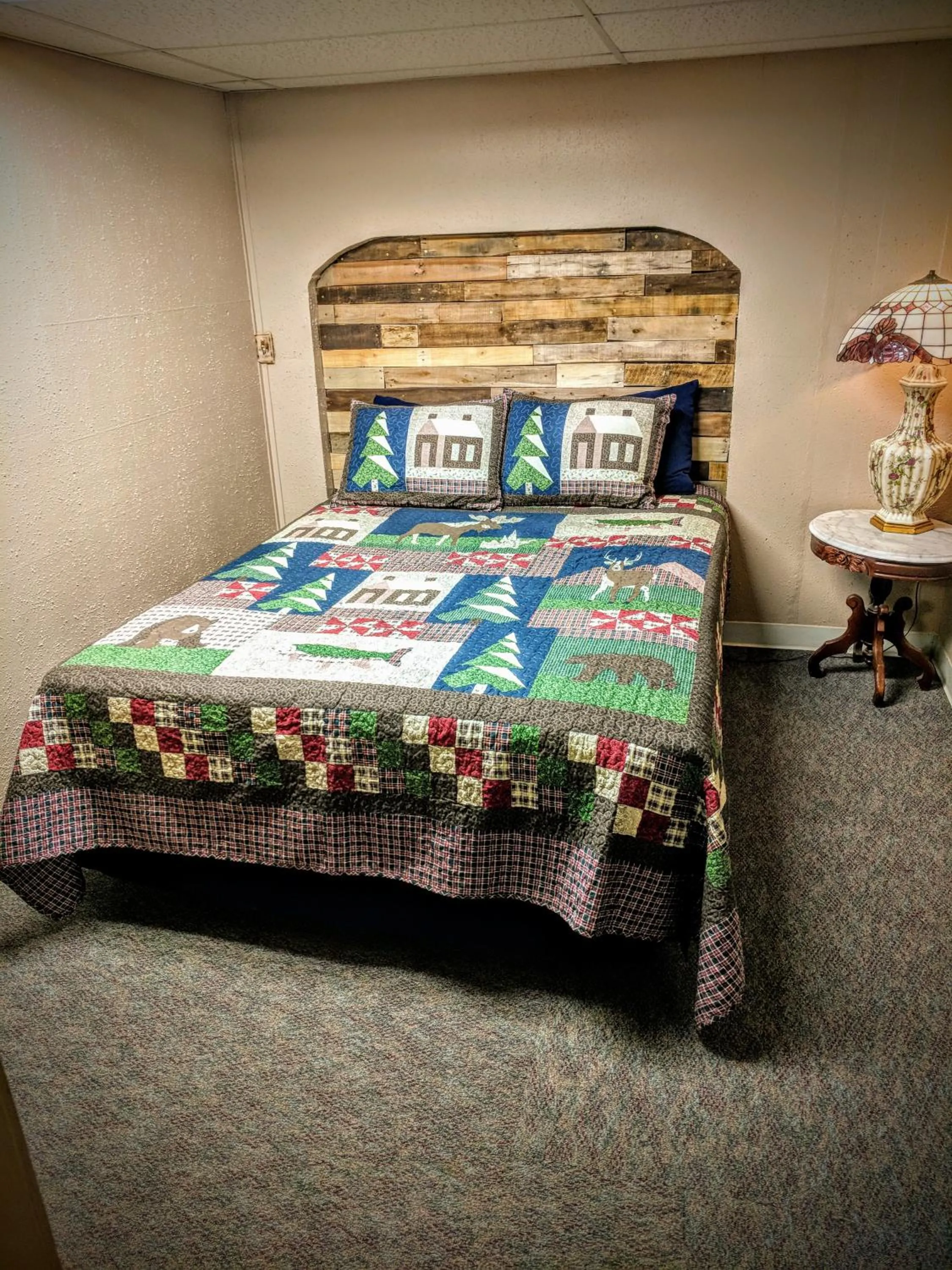 Bed in Three Bears Inn