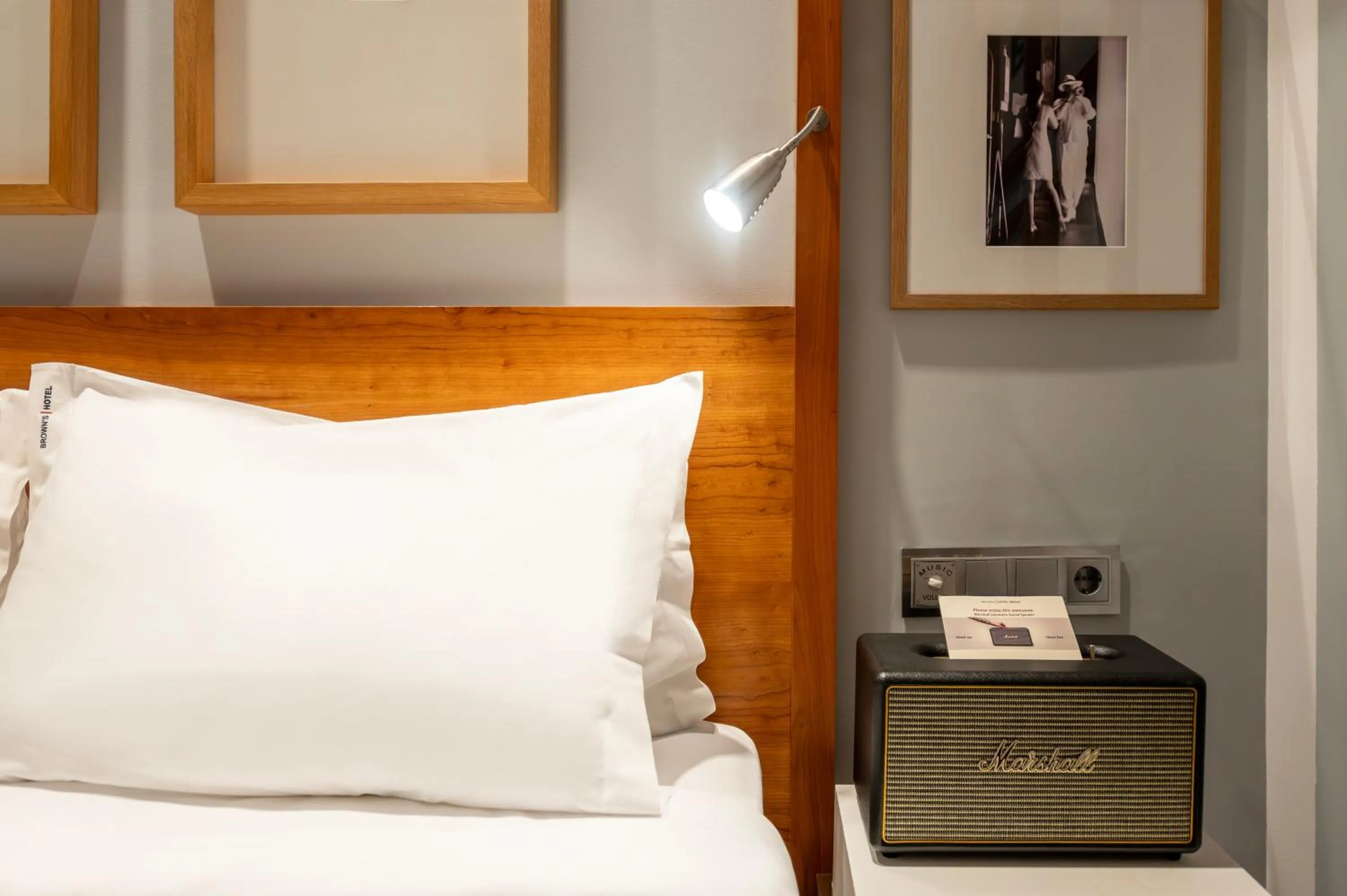 Bedroom, Bed in Browns Downtown Hotel