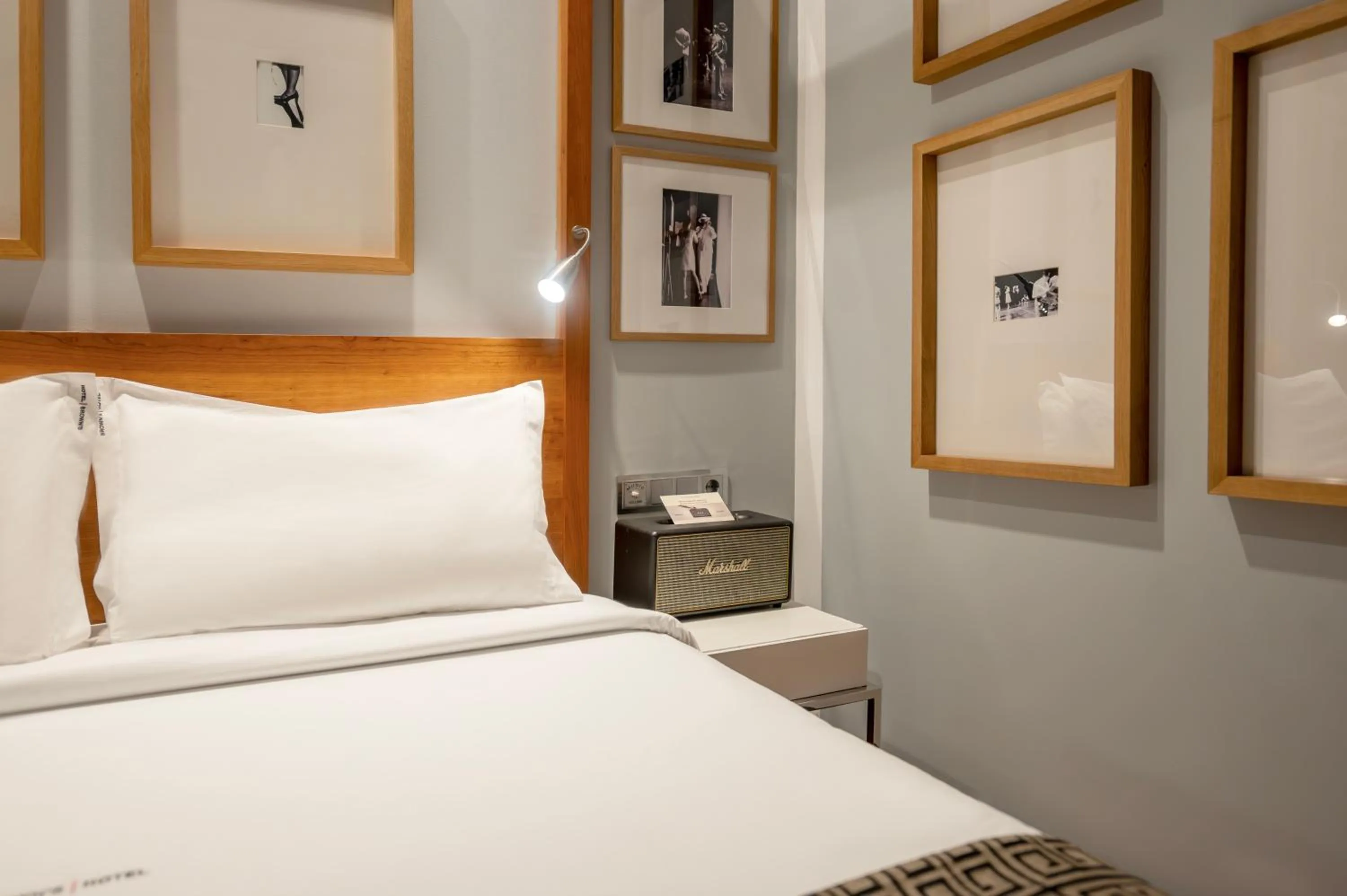 Bedroom, Bed in Browns Downtown Hotel