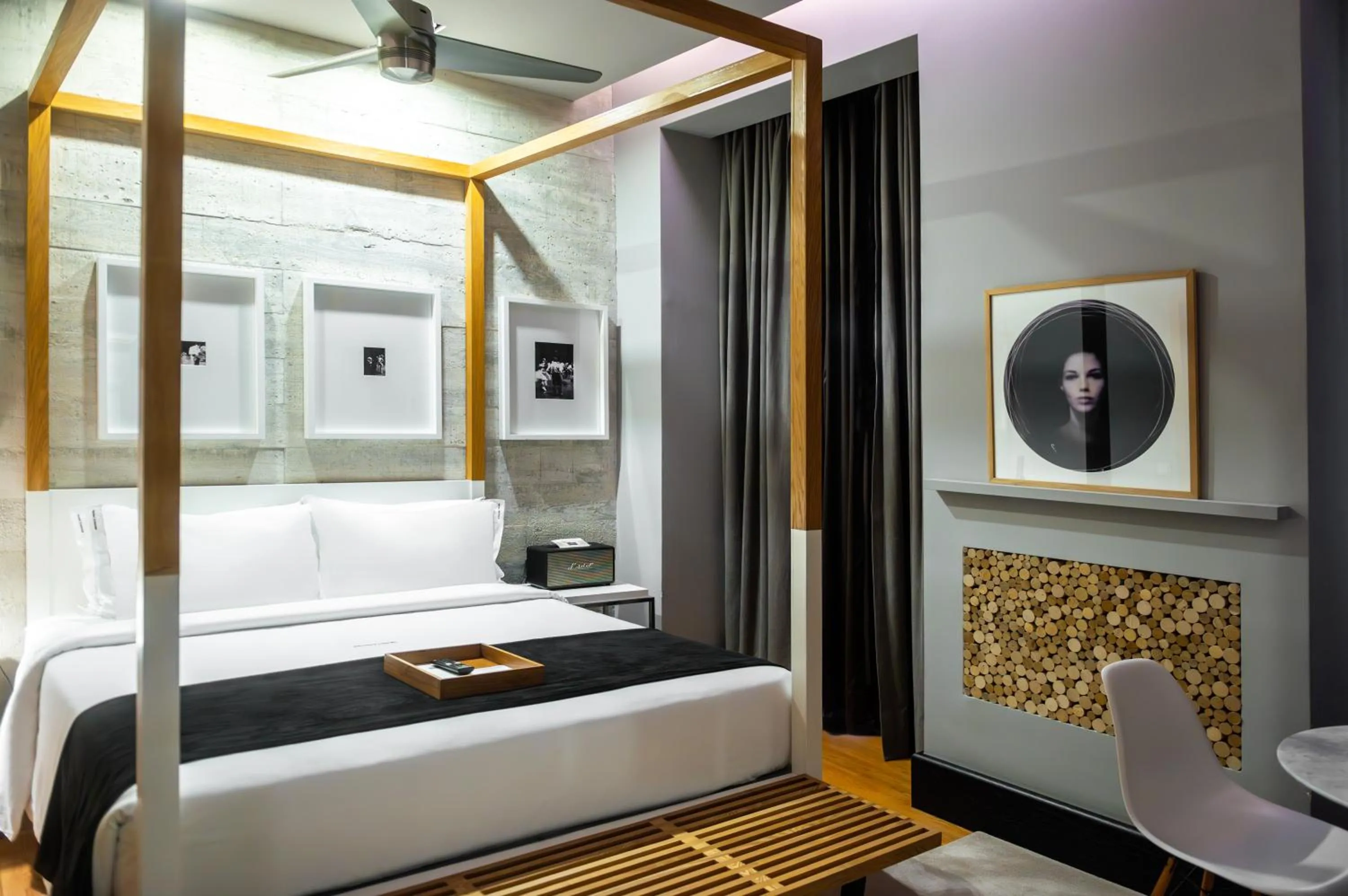 Bedroom, Bed in Browns Downtown Hotel