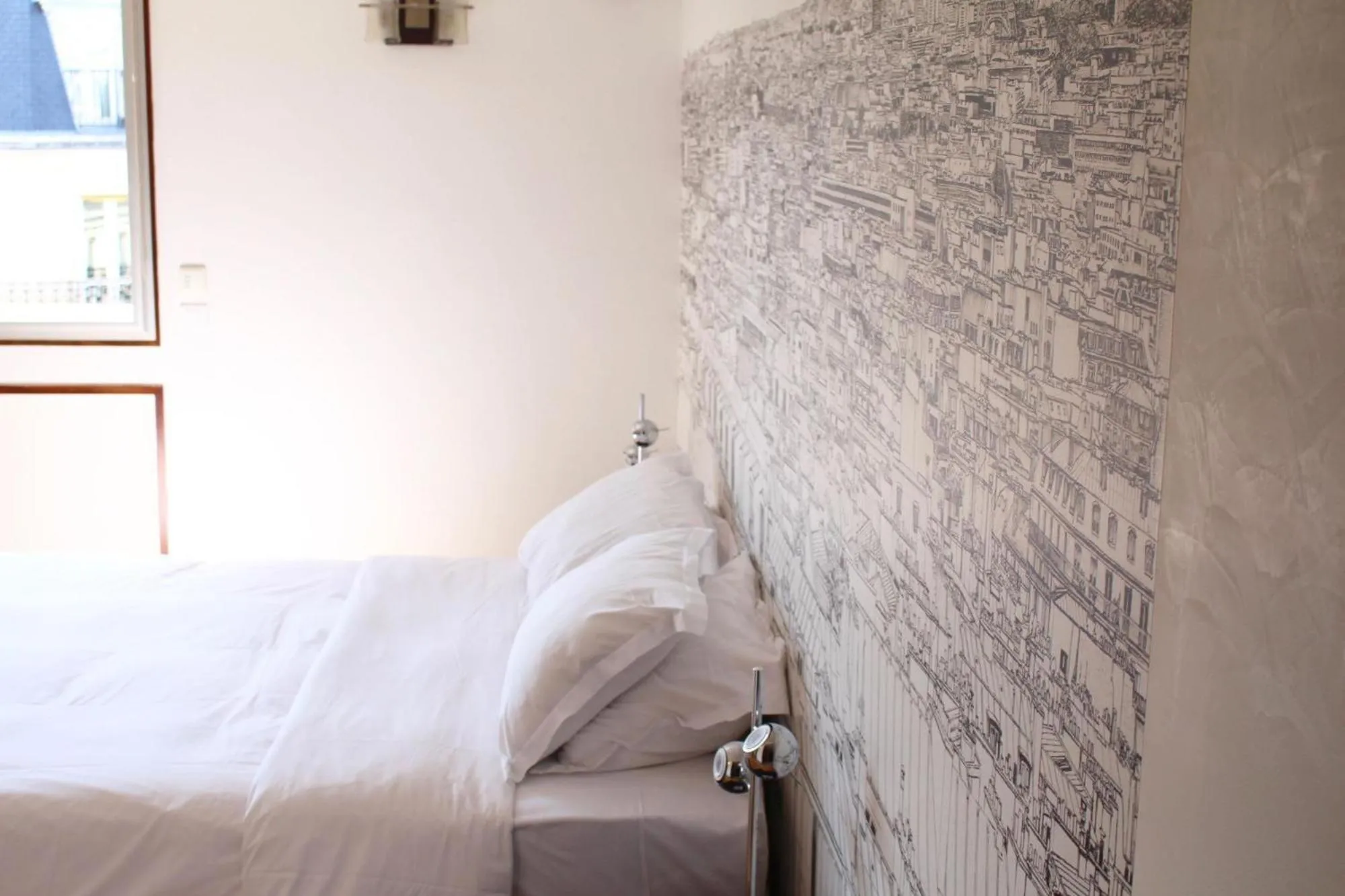 Bedroom, Bed in Short Stay Paris Apartments