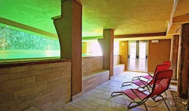 Spa and wellness centre/facilities in Arnica Mountain Hotel