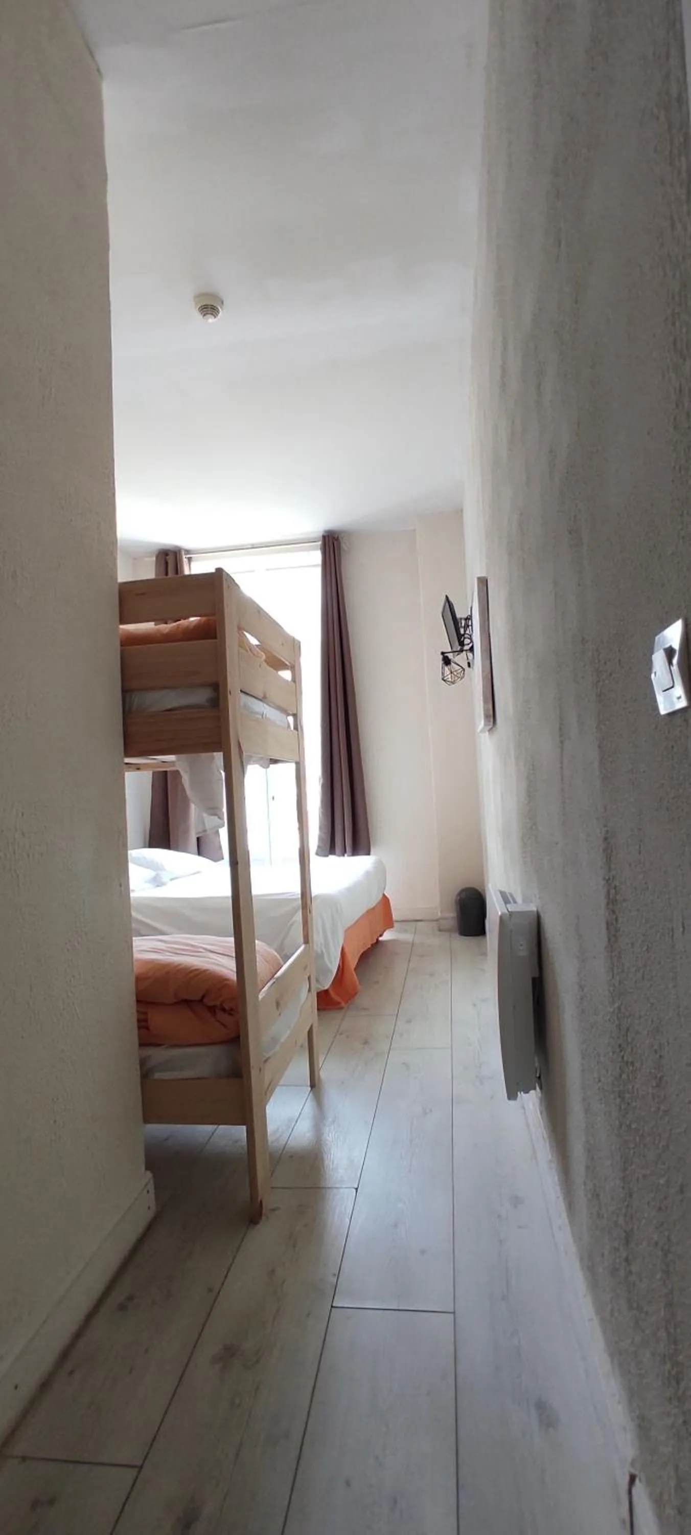 Photo of the whole room in Hotel Luxembourg