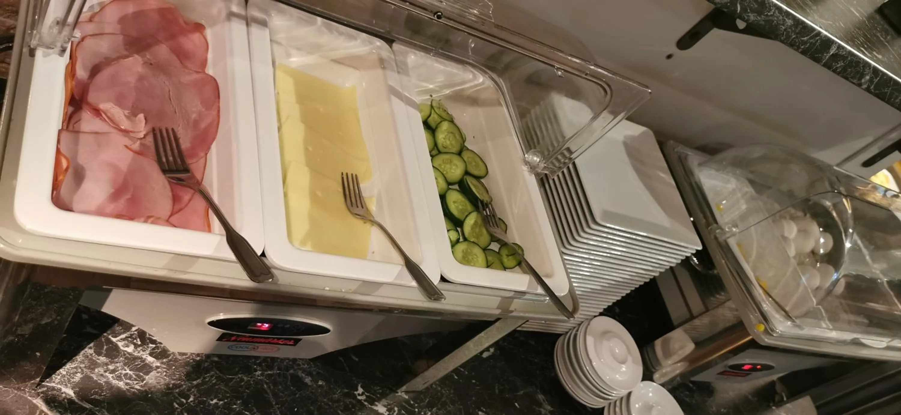 Buffet breakfast in City Hotel Söder