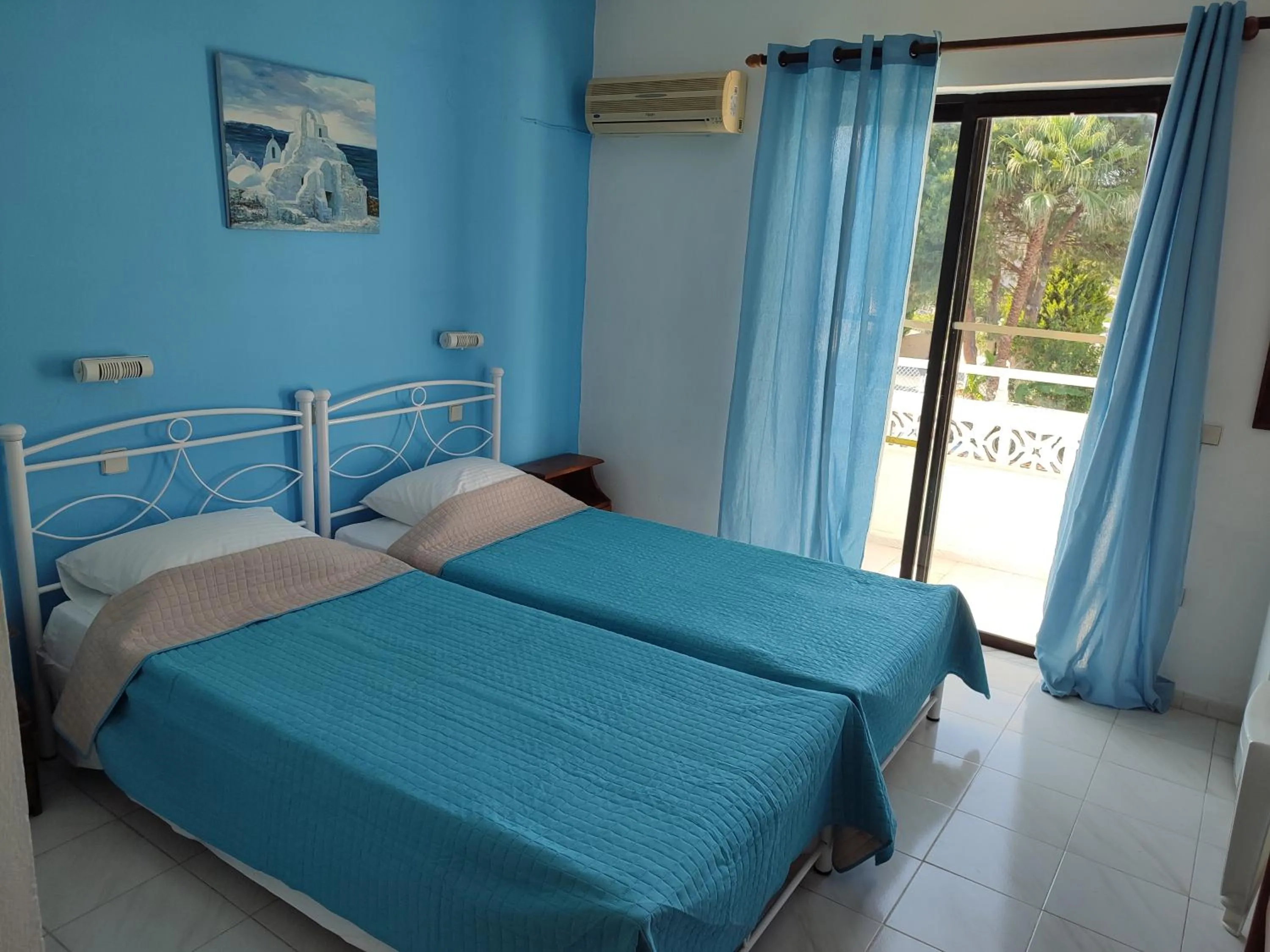 Bedroom in Dolphin Apartments