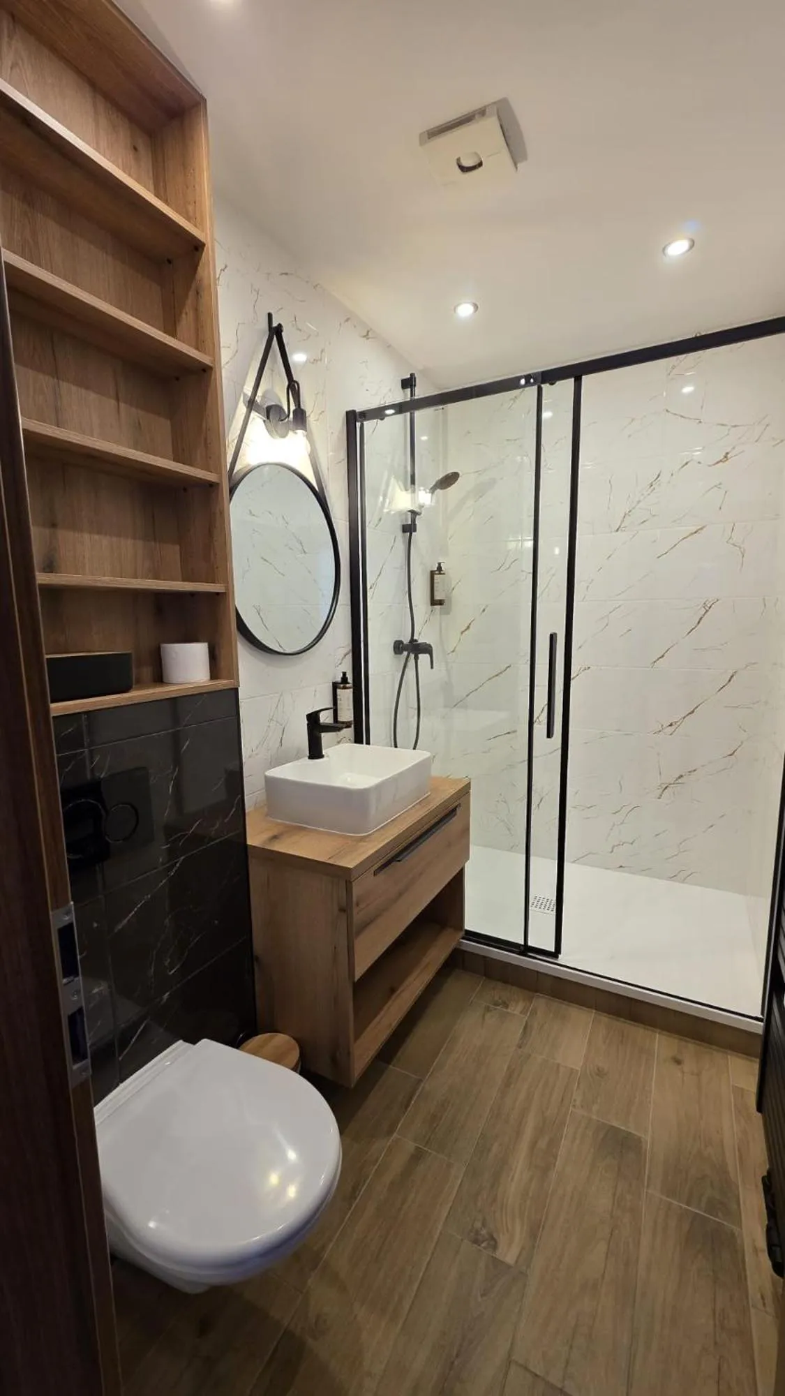 No 28 Rooms & Apartments