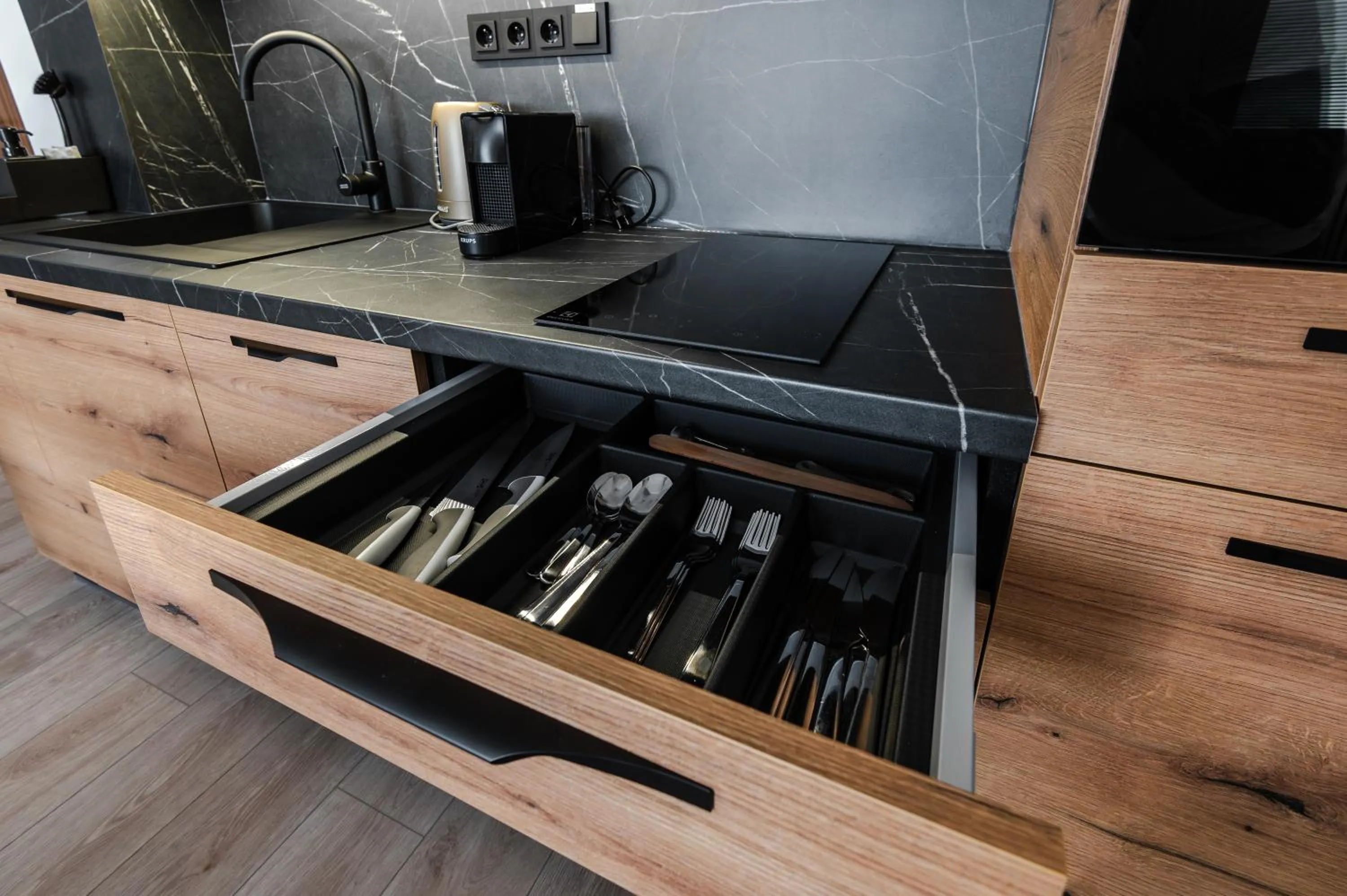 No 28 Rooms & Apartments