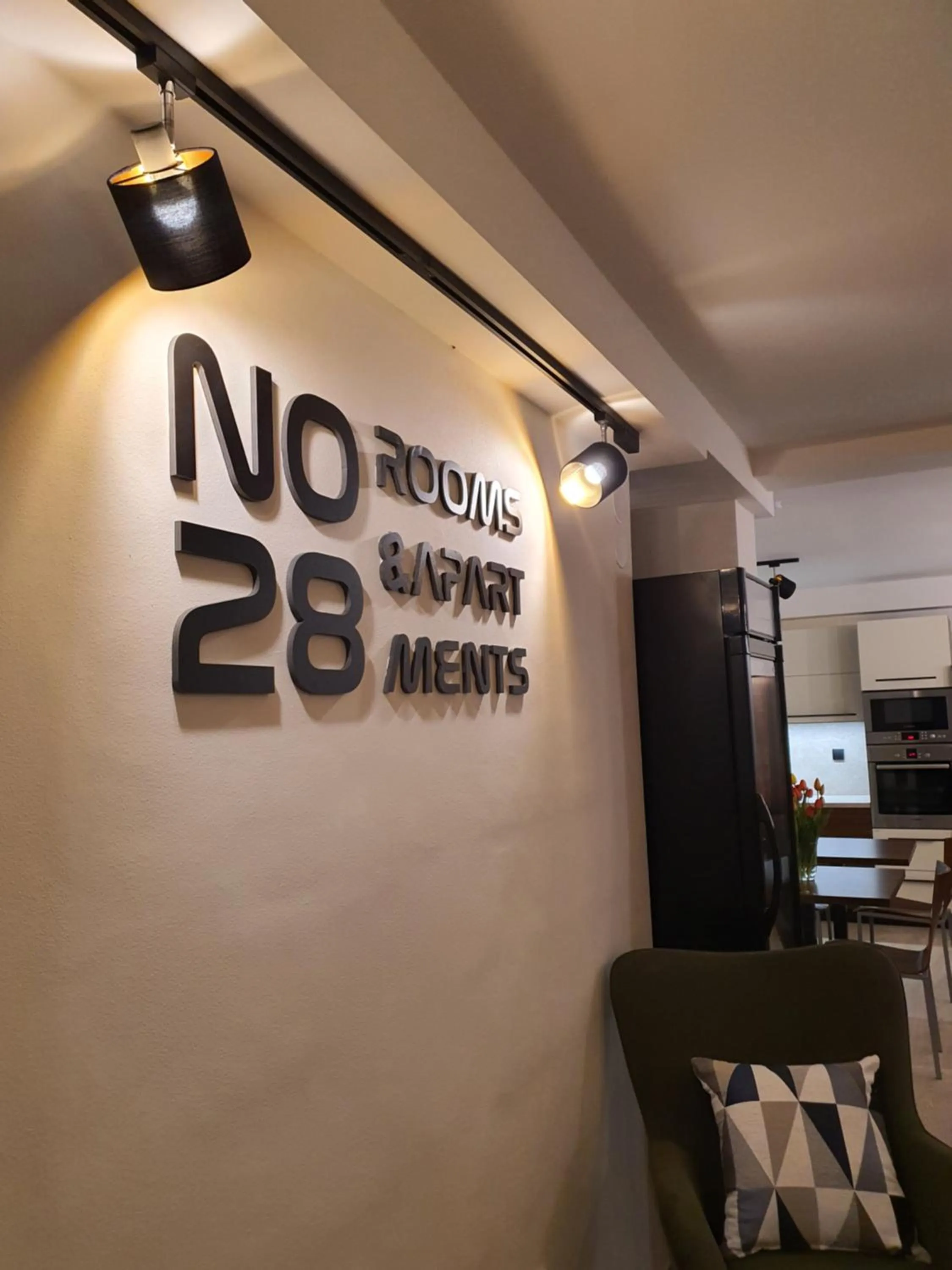 No 28 Rooms & Apartments