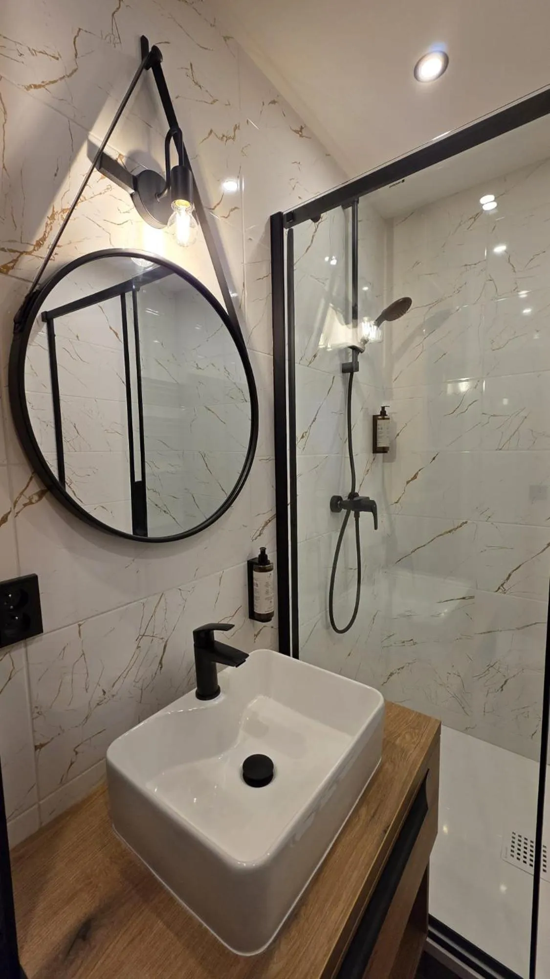 No 28 Rooms & Apartments